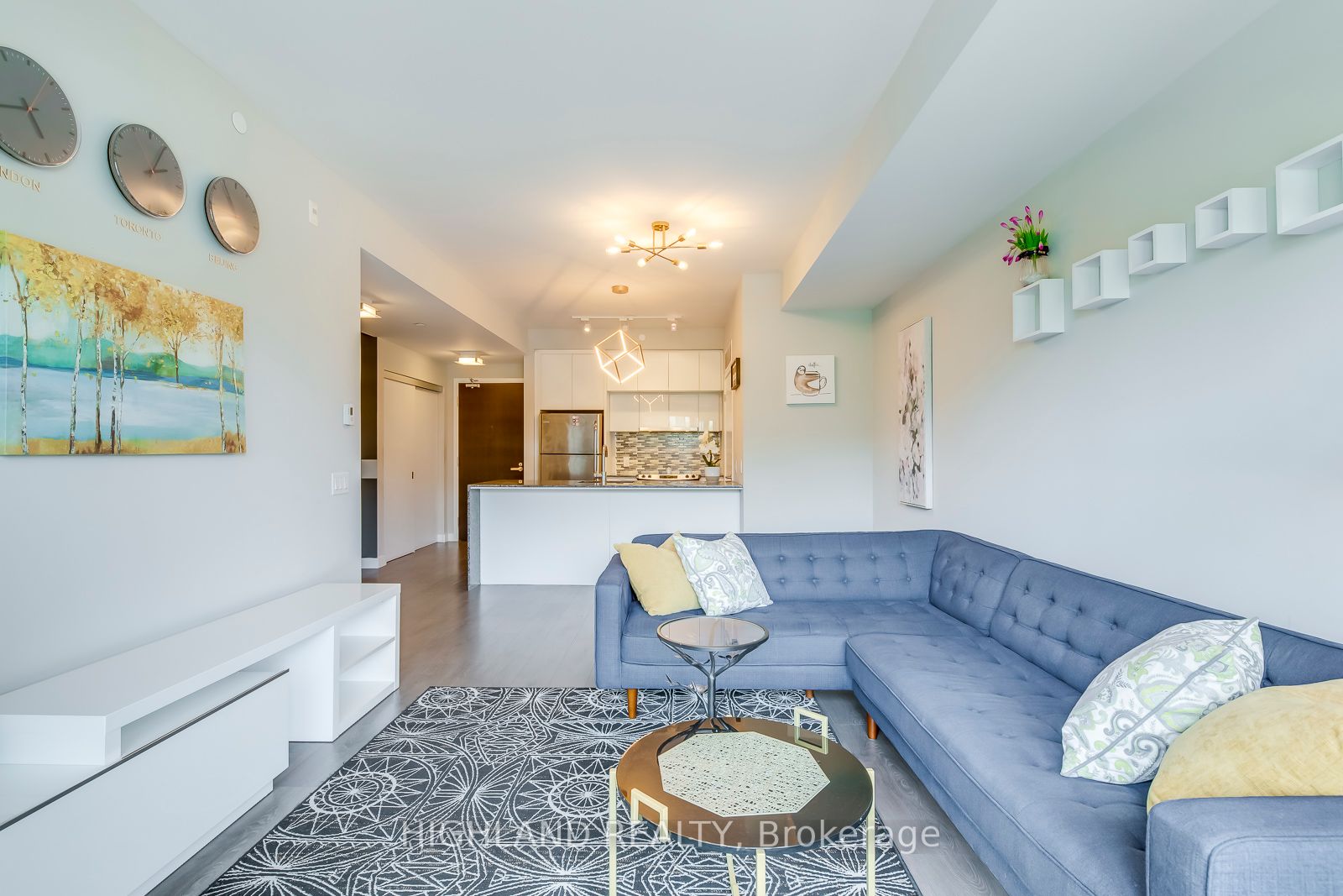 5035 Harvard Rd, #202