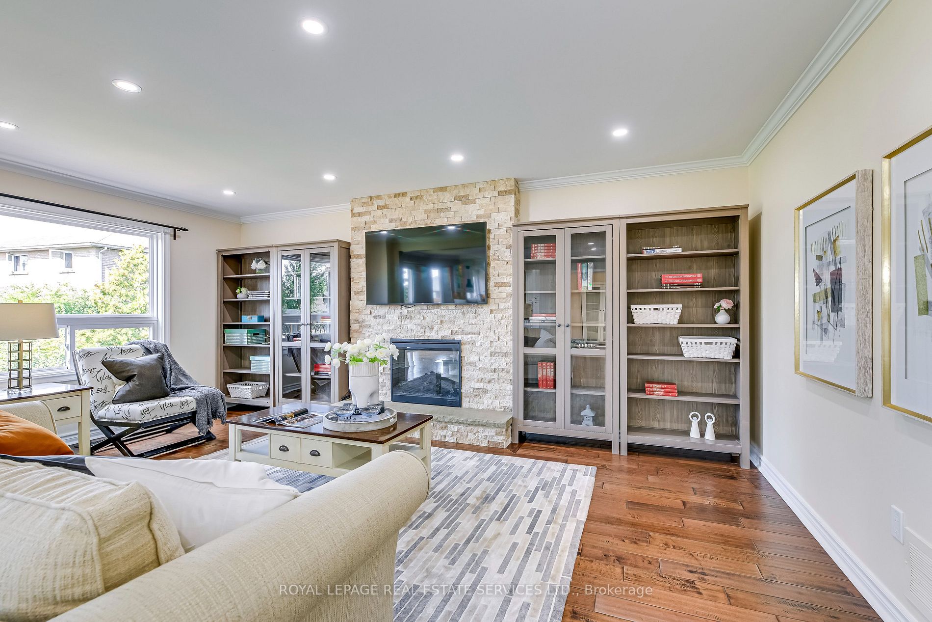 1473 Silky Rose Crt