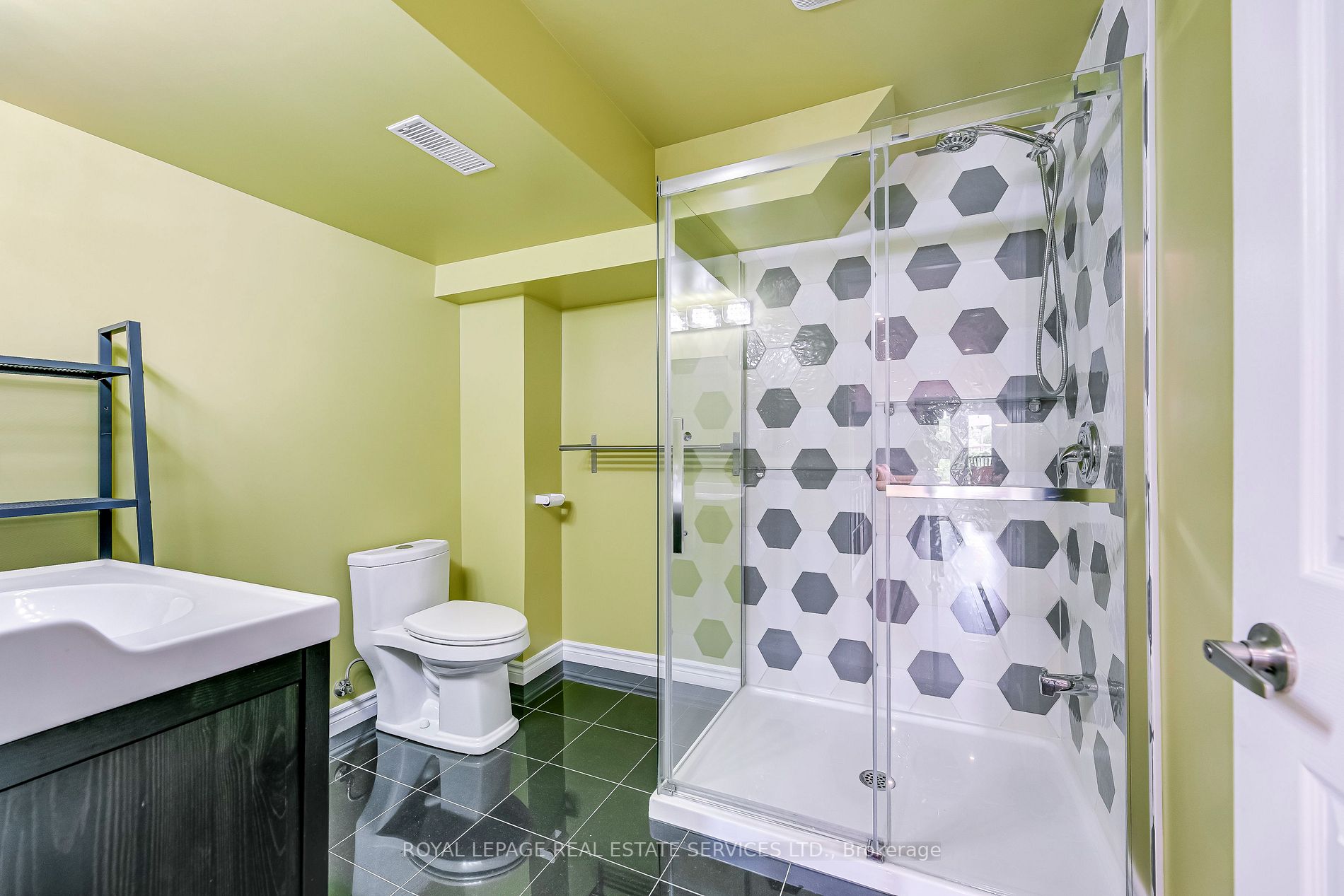 1473 Silky Rose Crt