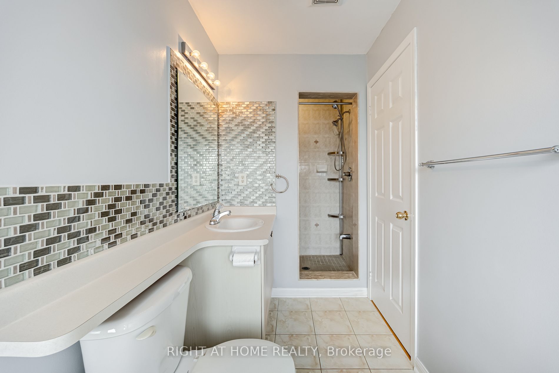 28 Lyric Road, #MAIN/2N