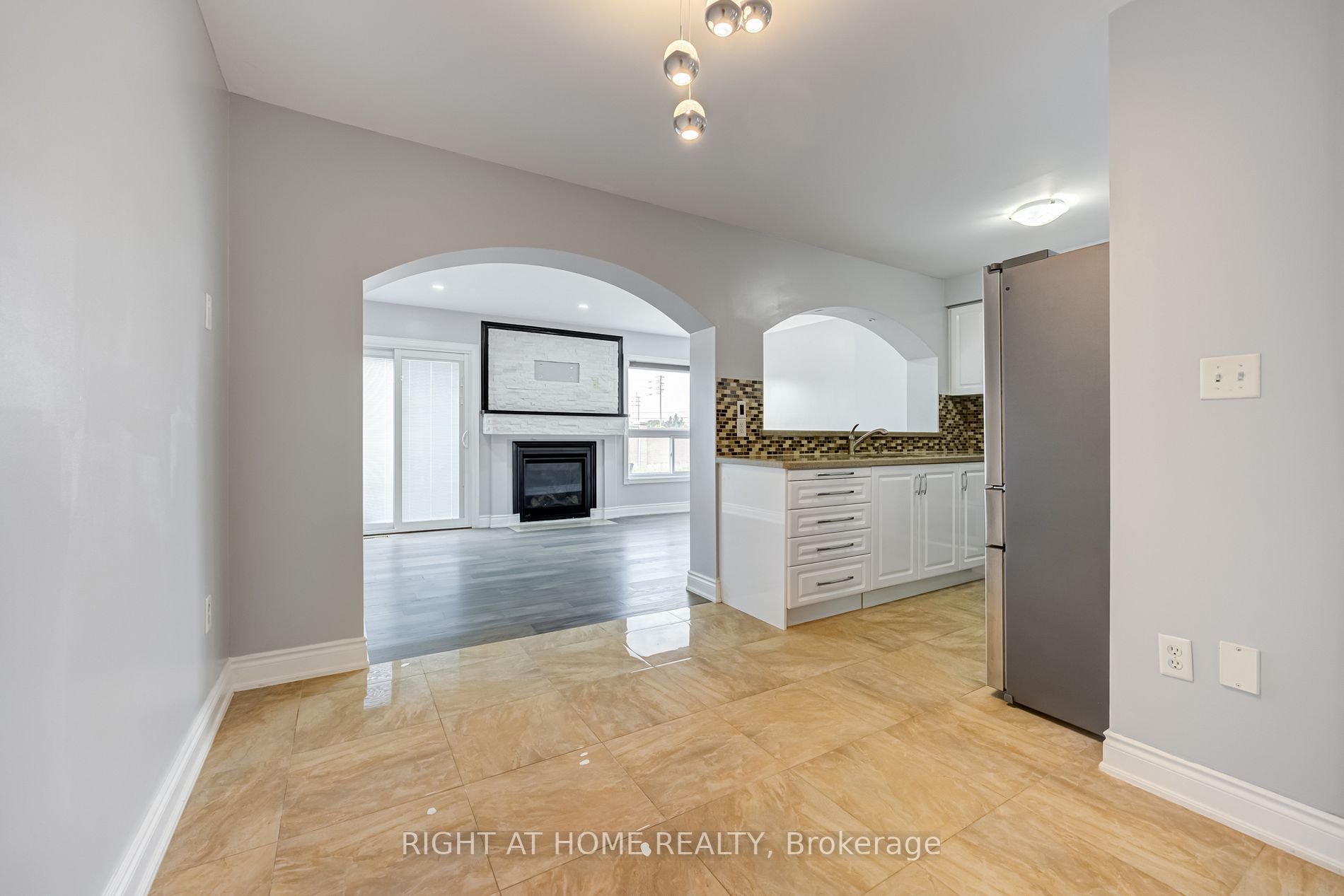 28 Lyric Road, #MAIN/2N