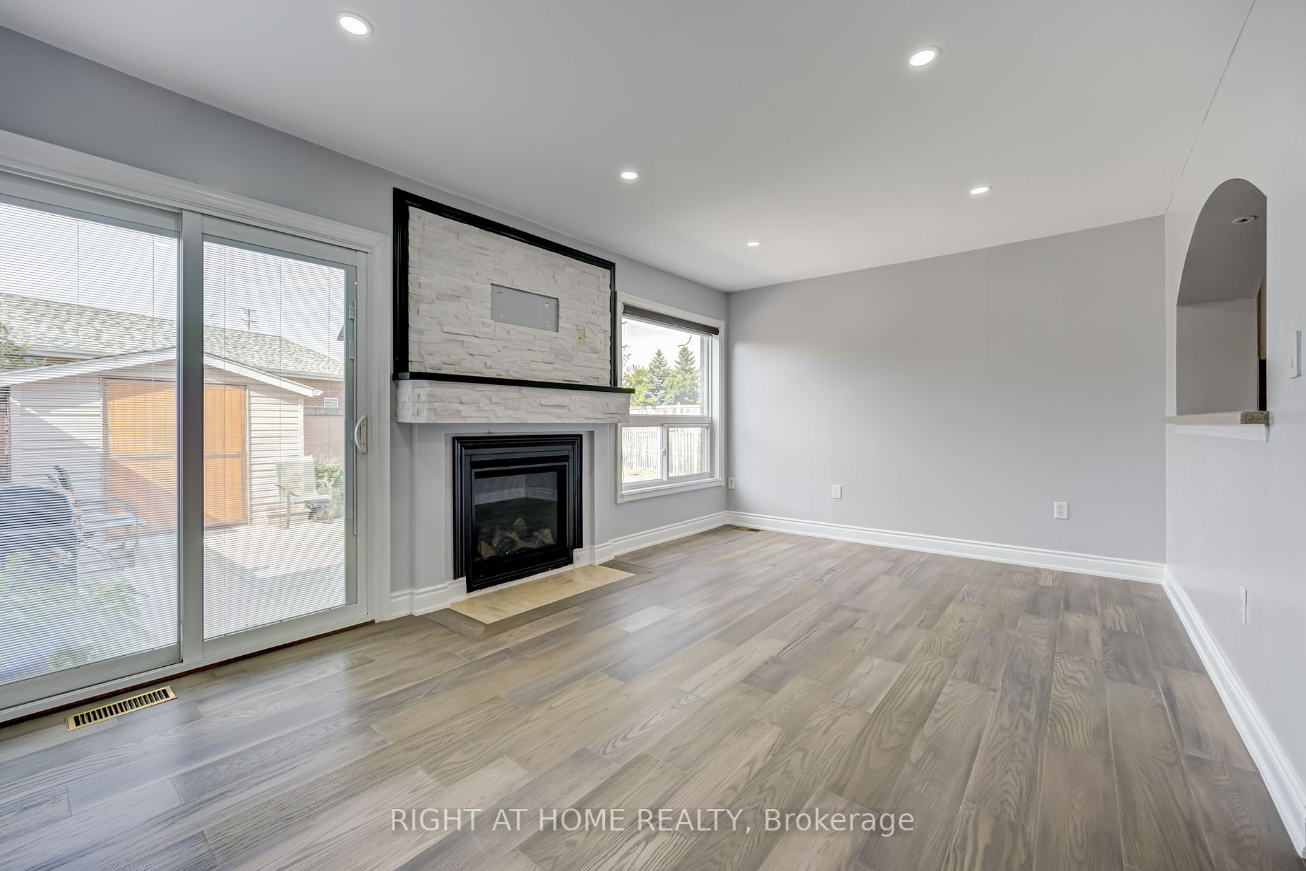 28 Lyric Road, #MAIN/2N