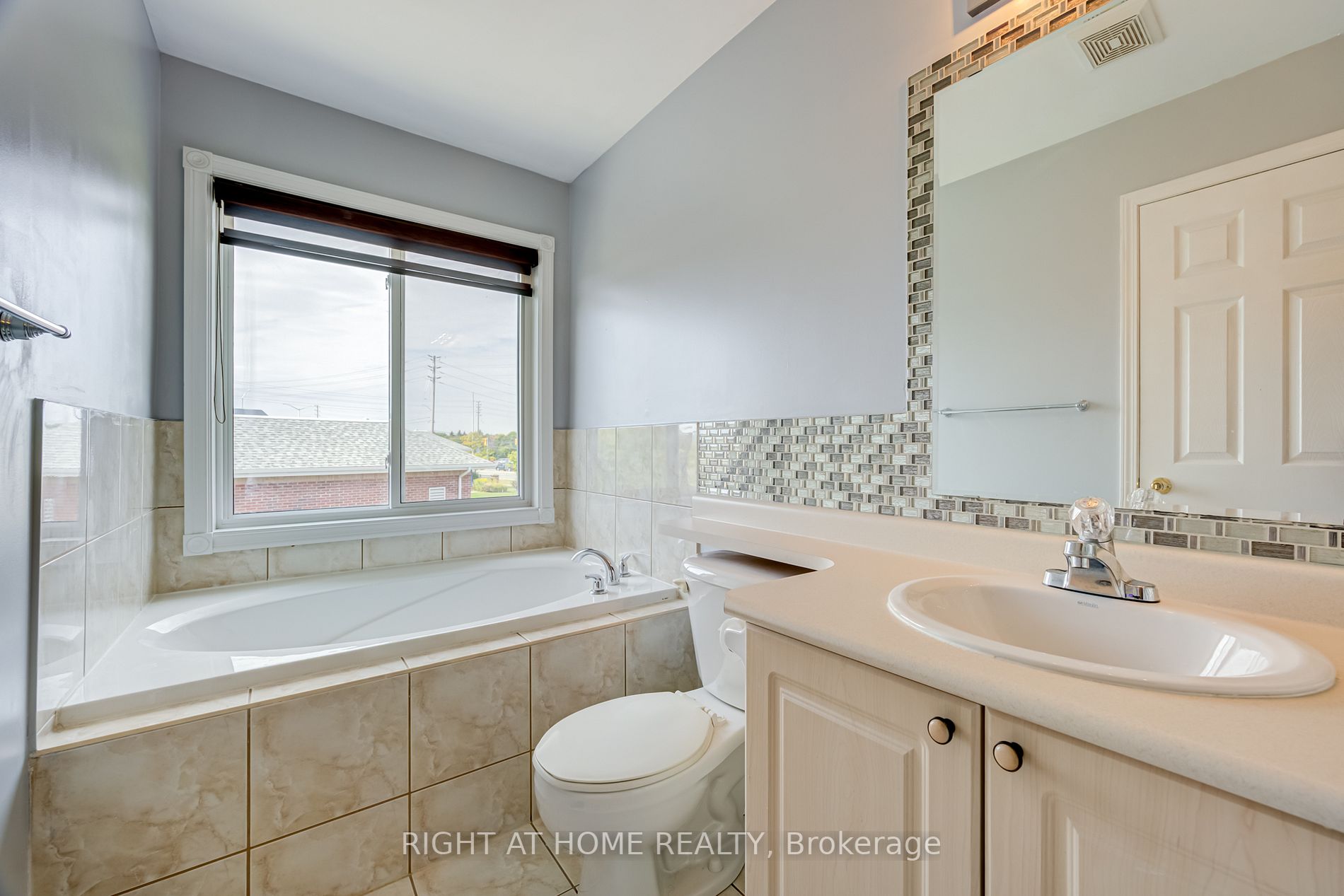 28 Lyric Road, #MAIN/2N