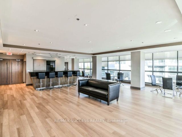3985 Grand Park Dr, #1611