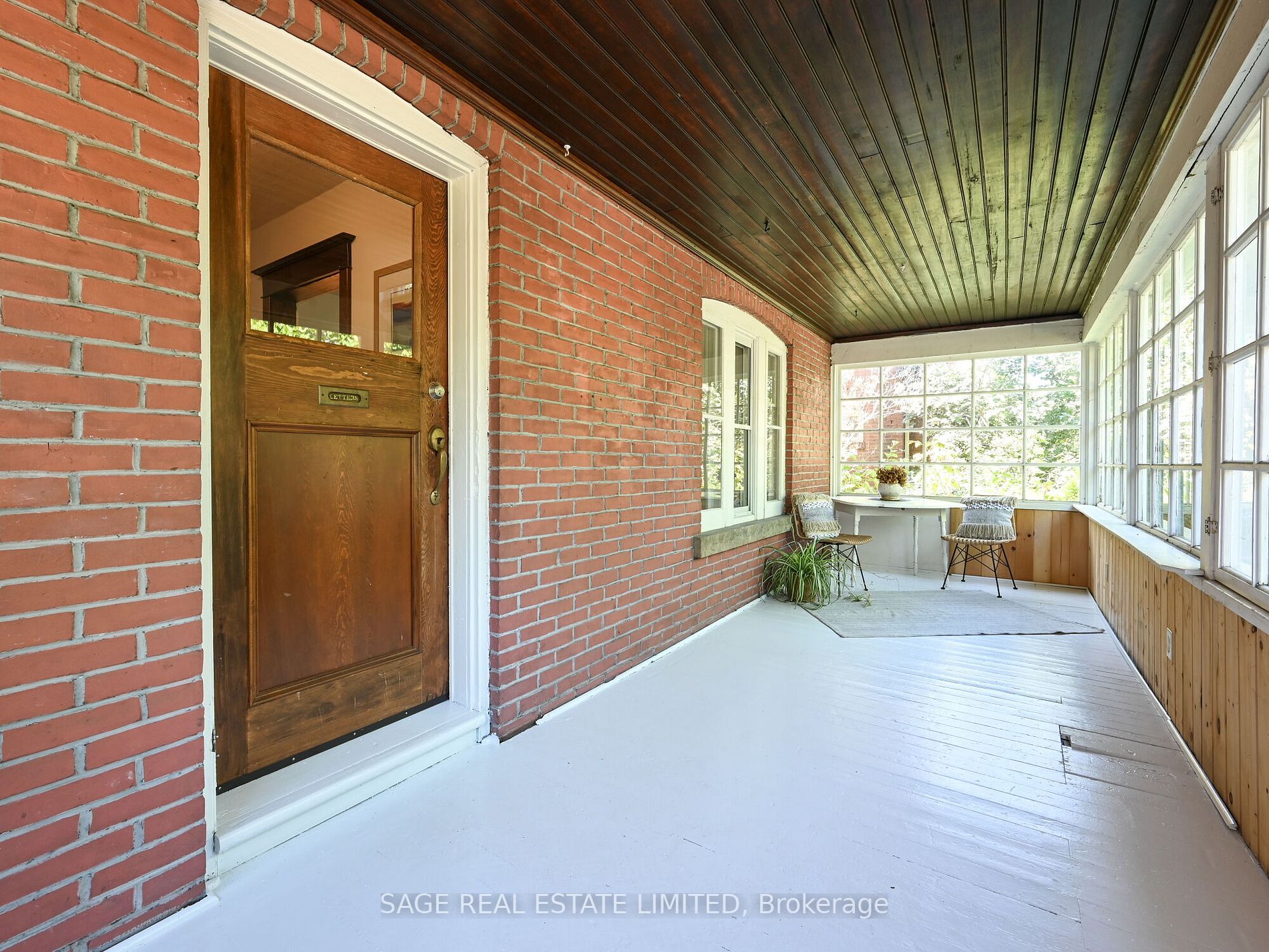 51 Denison Rd W