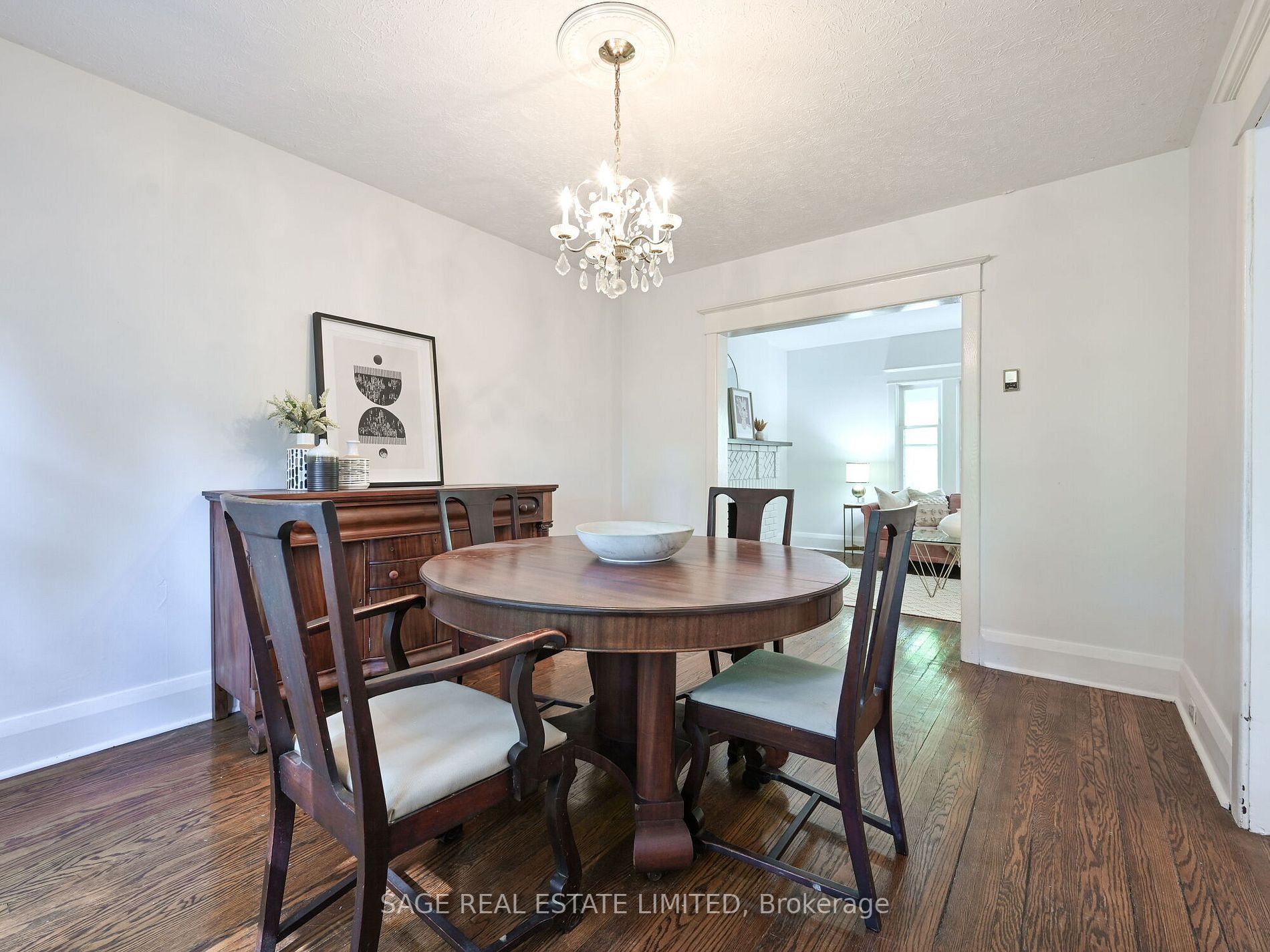 51 Denison Rd W