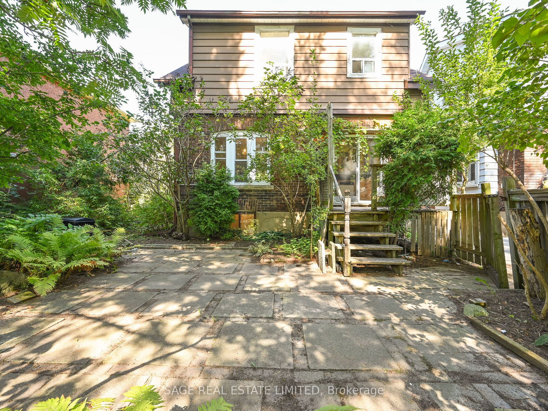51 Denison Rd W