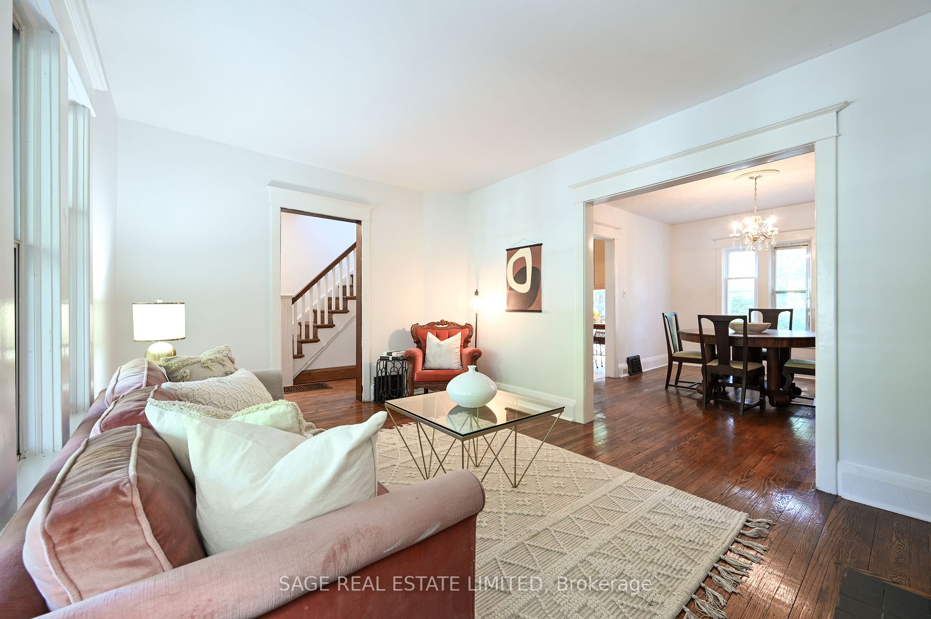 51 Denison Rd W