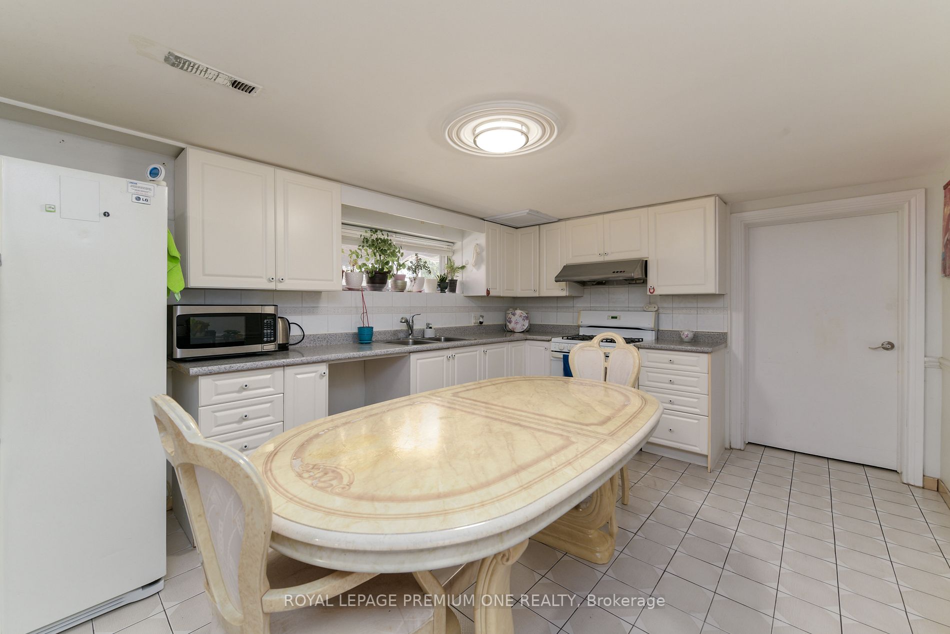25 Blossom Crescent