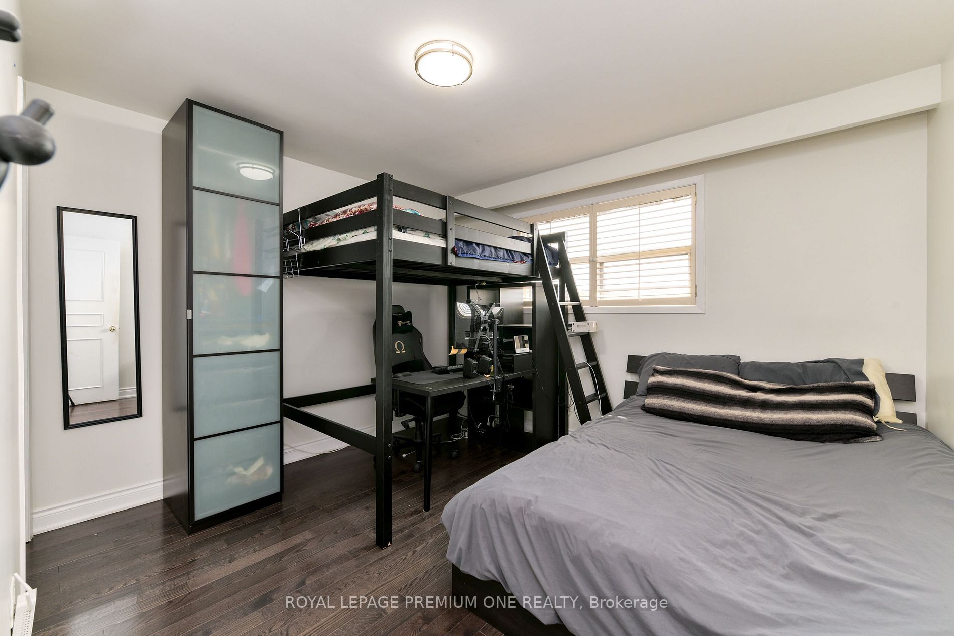 25 Blossom Crescent