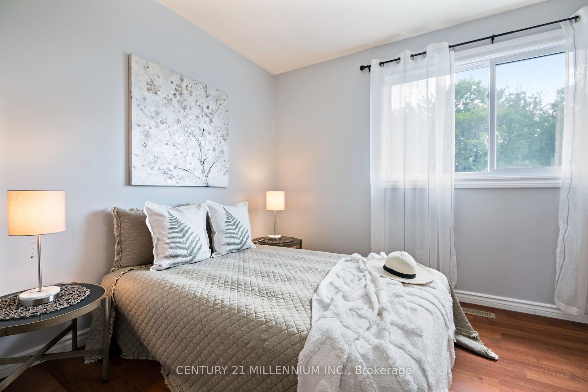 66 Majestic Cres