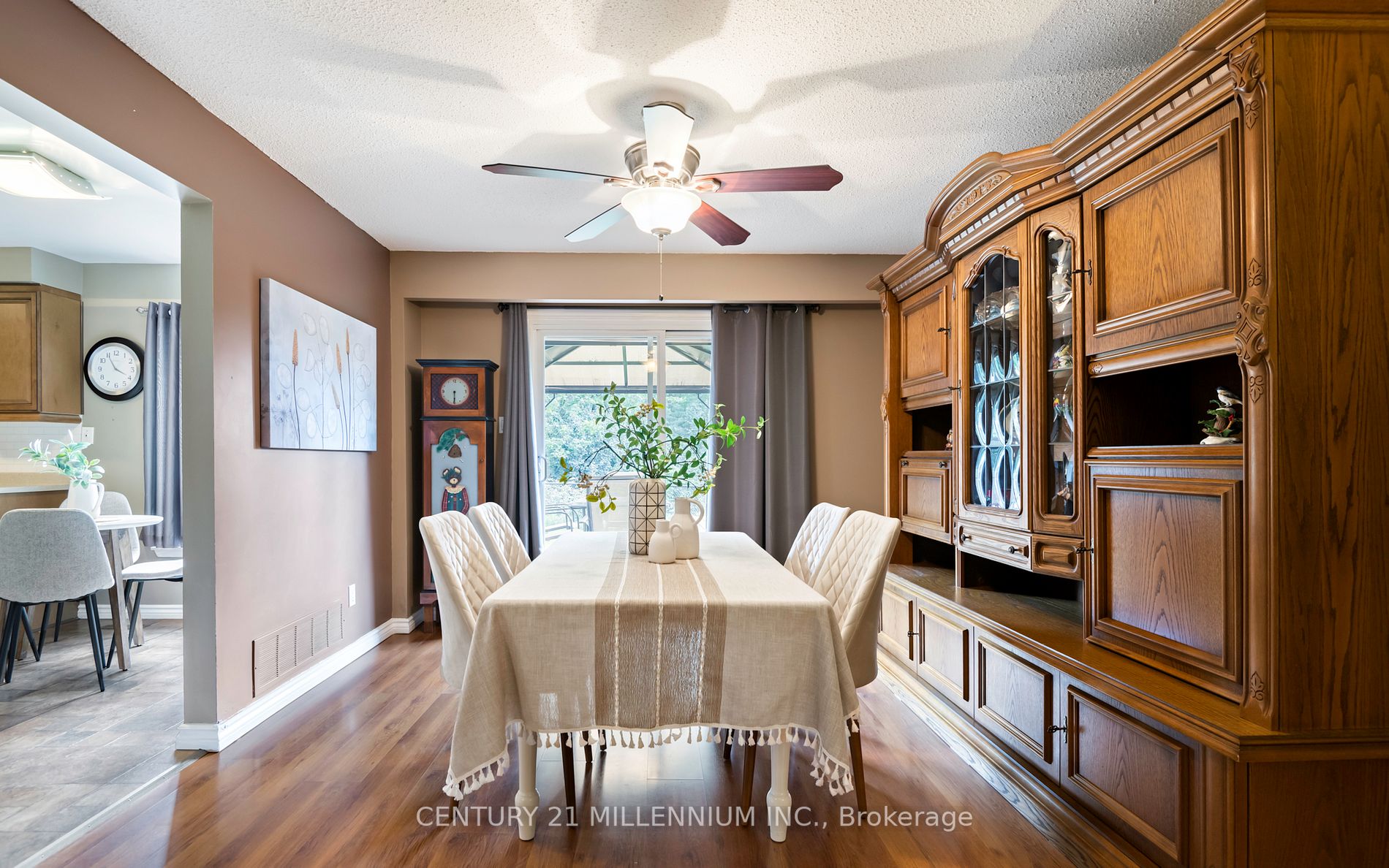66 Majestic Cres