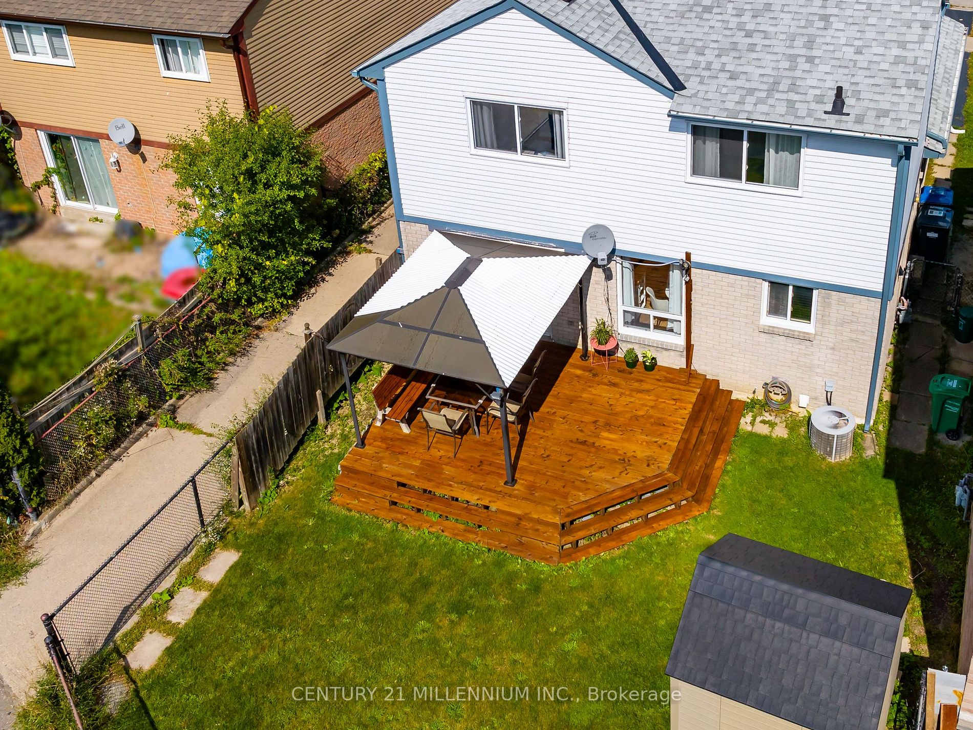 66 Majestic Cres