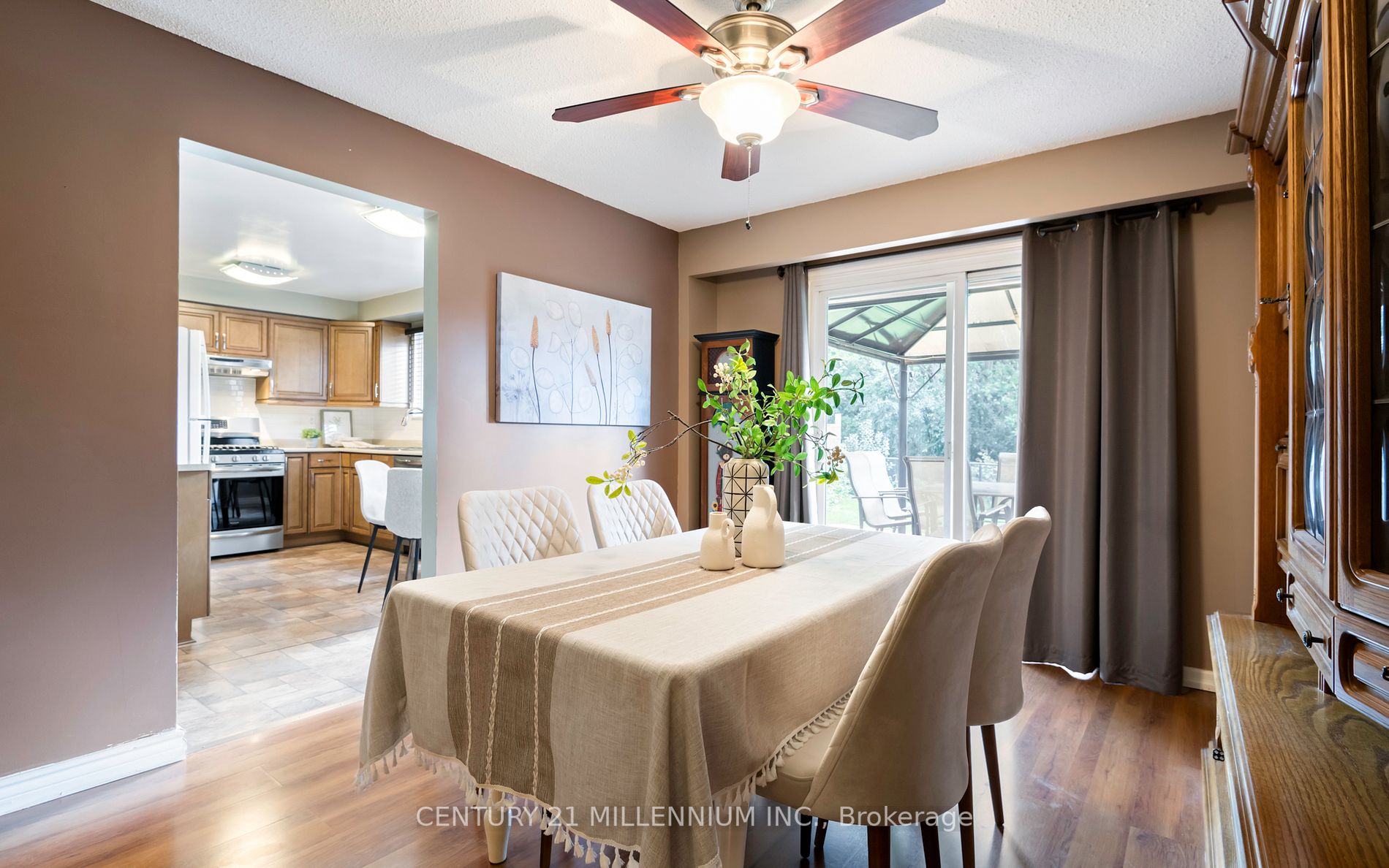 66 Majestic Cres