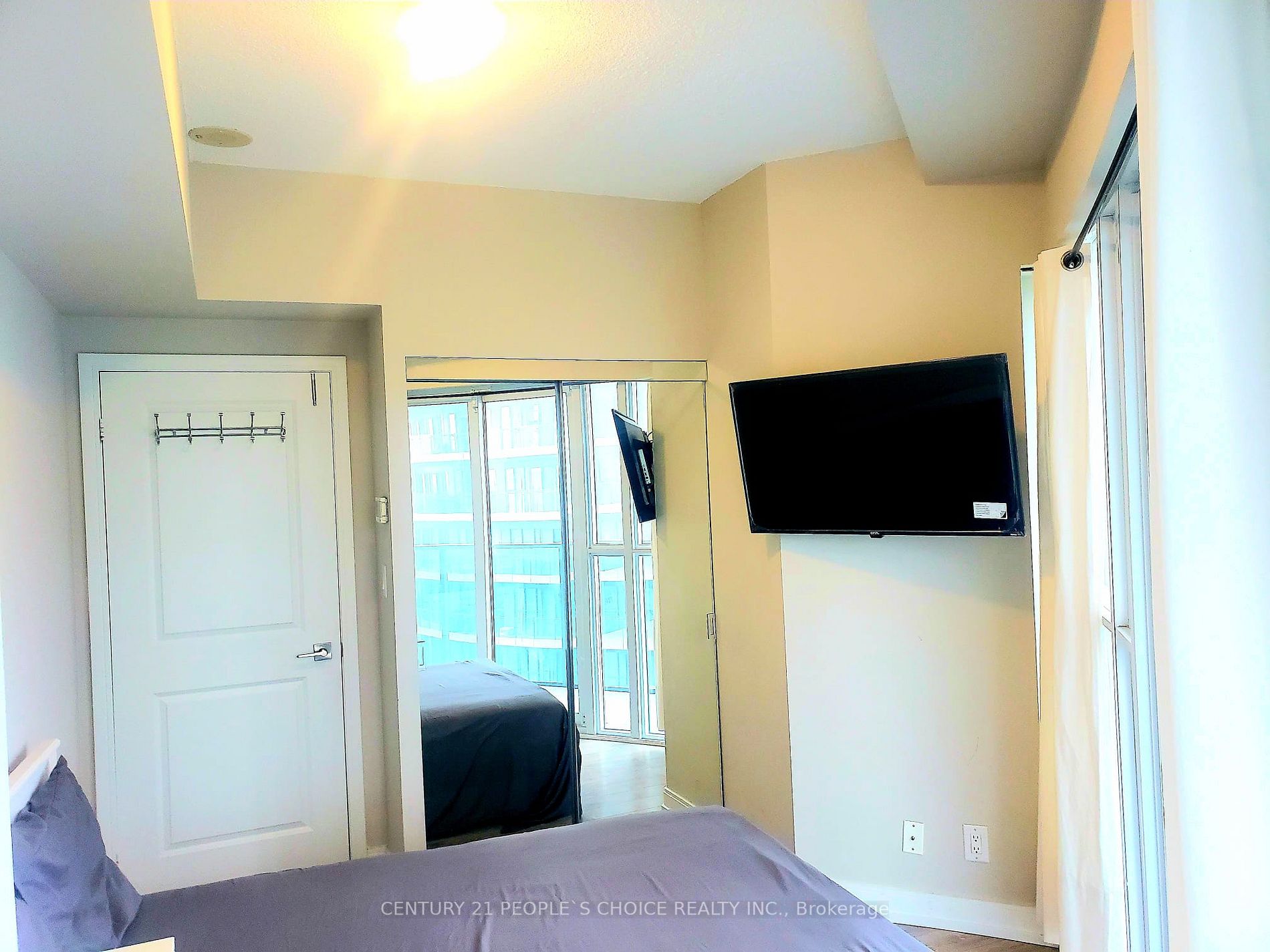 60 Absolute Avenue, #1805