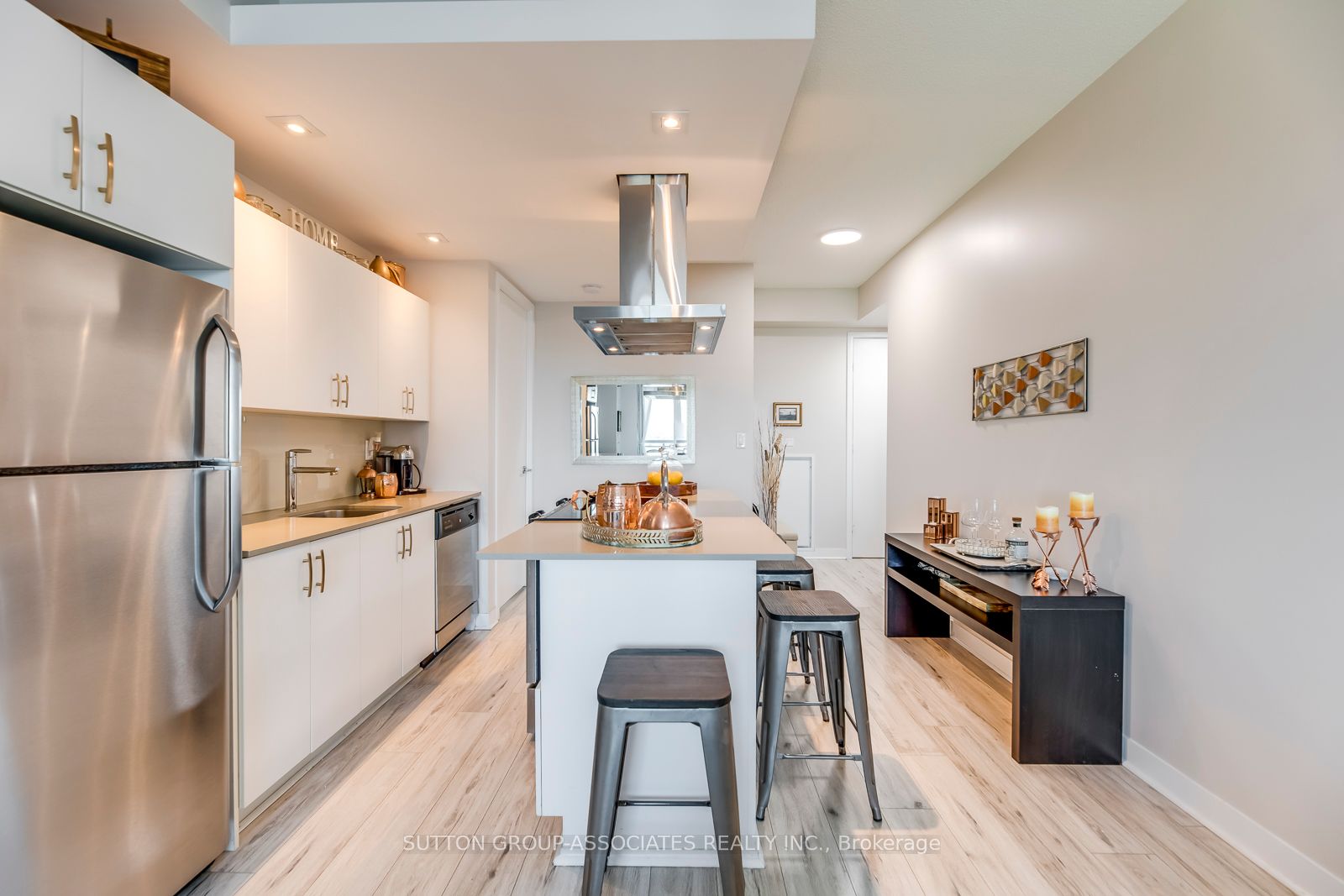 165 Legion Road N, #1532