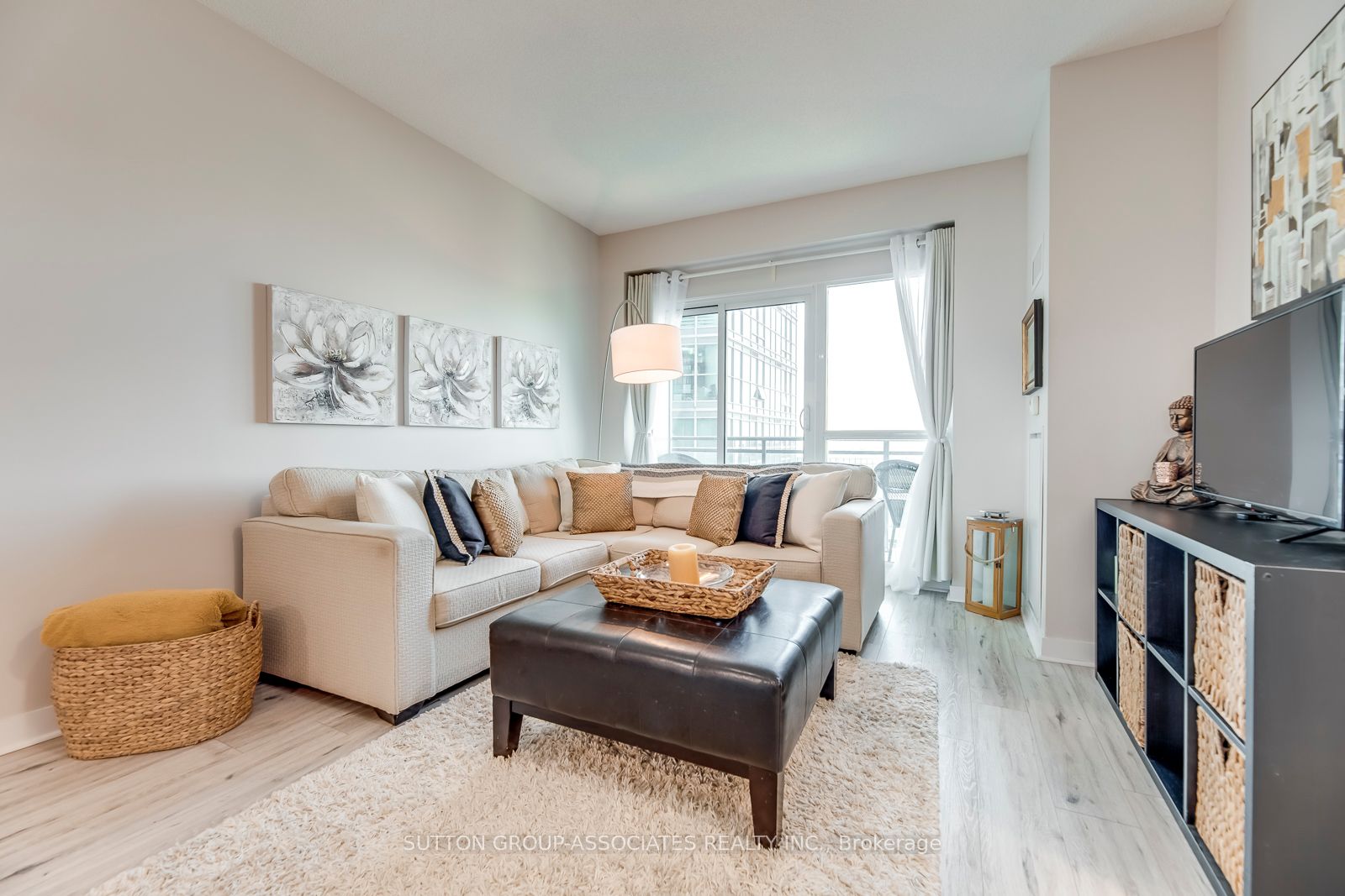 165 Legion Road N, #1532