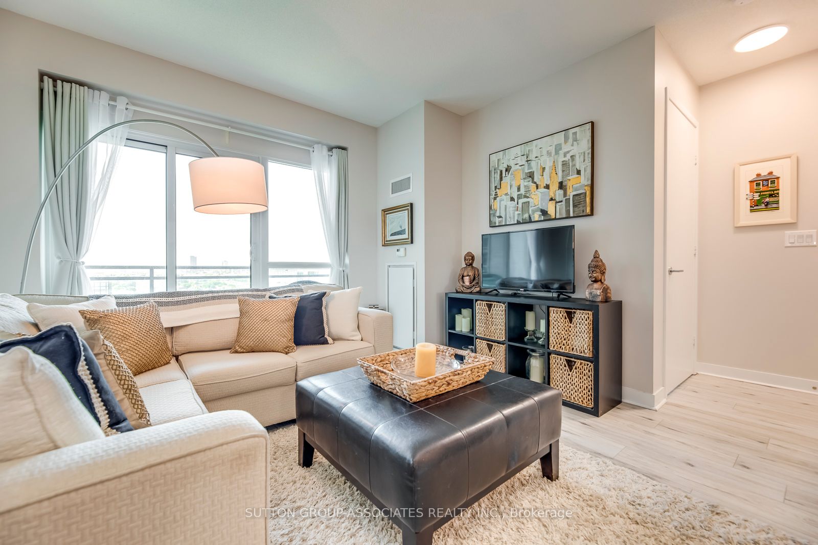 165 Legion Road N, #1532