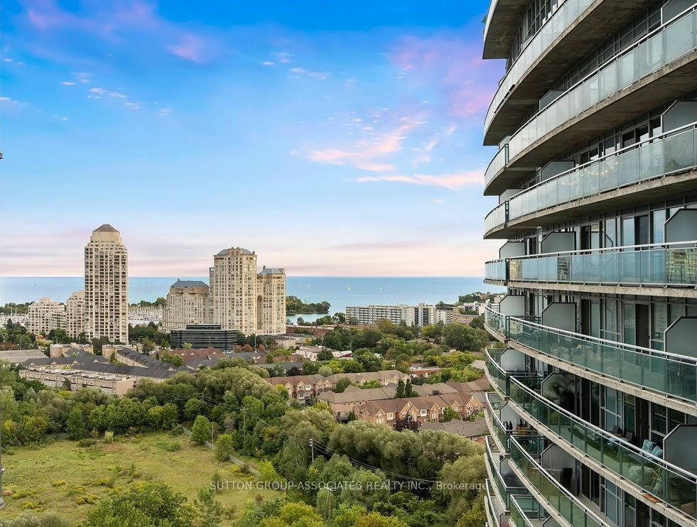 165 Legion Road N, #1532
