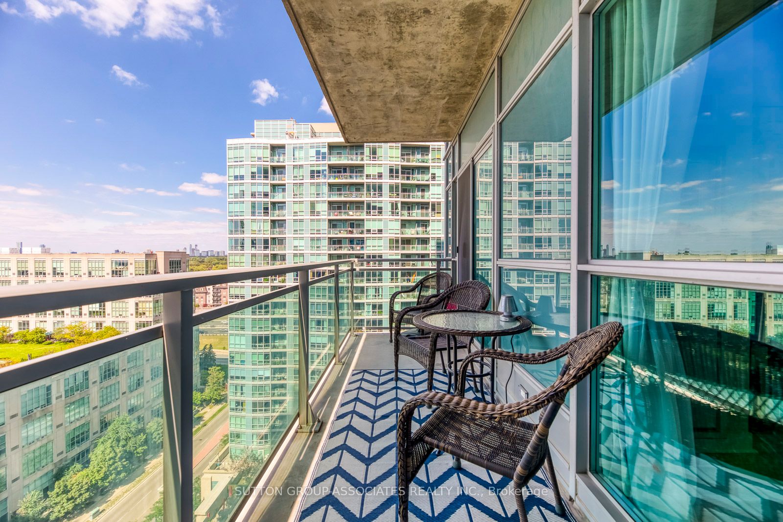 165 Legion Road N, #1532