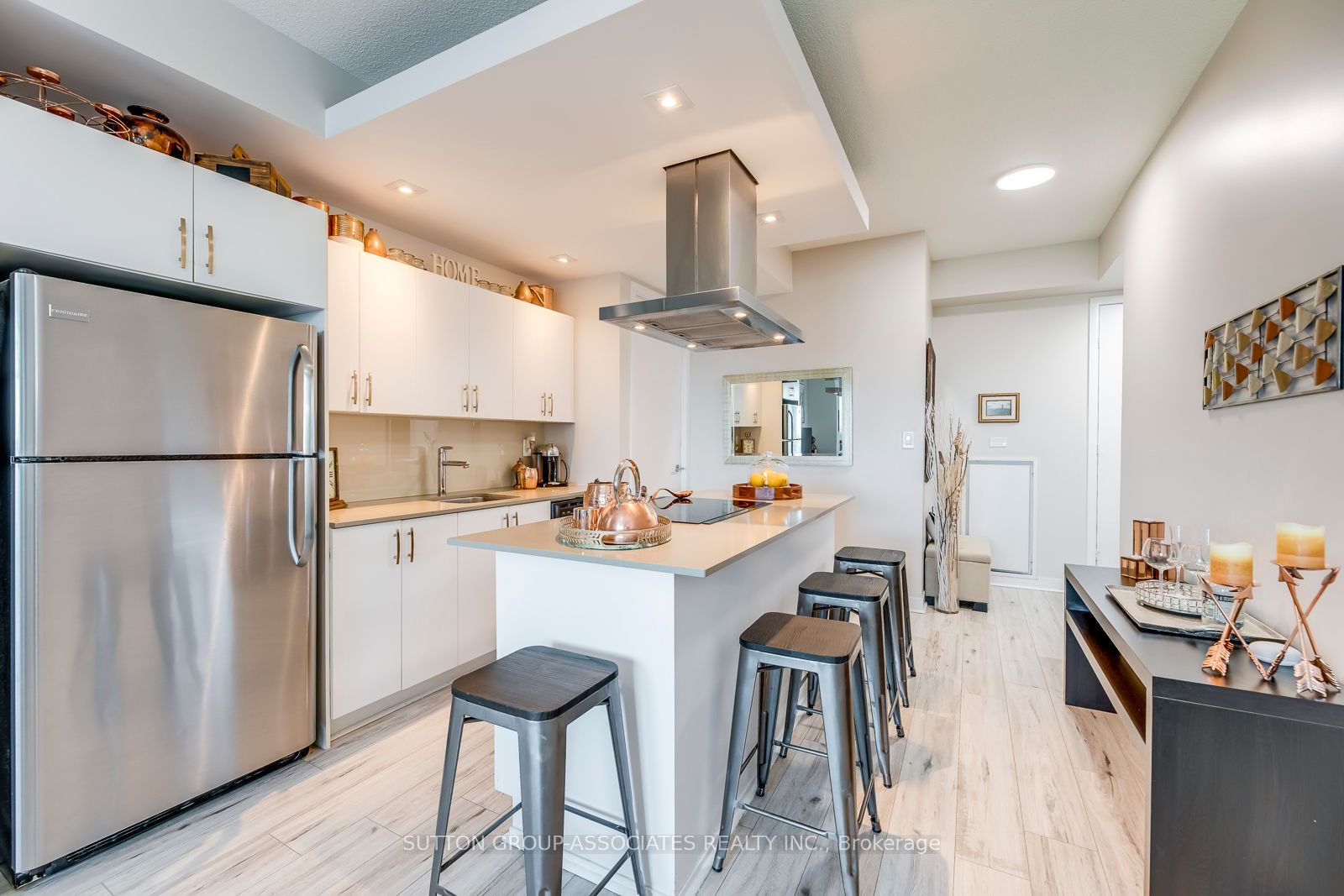 165 Legion Road N, #1532