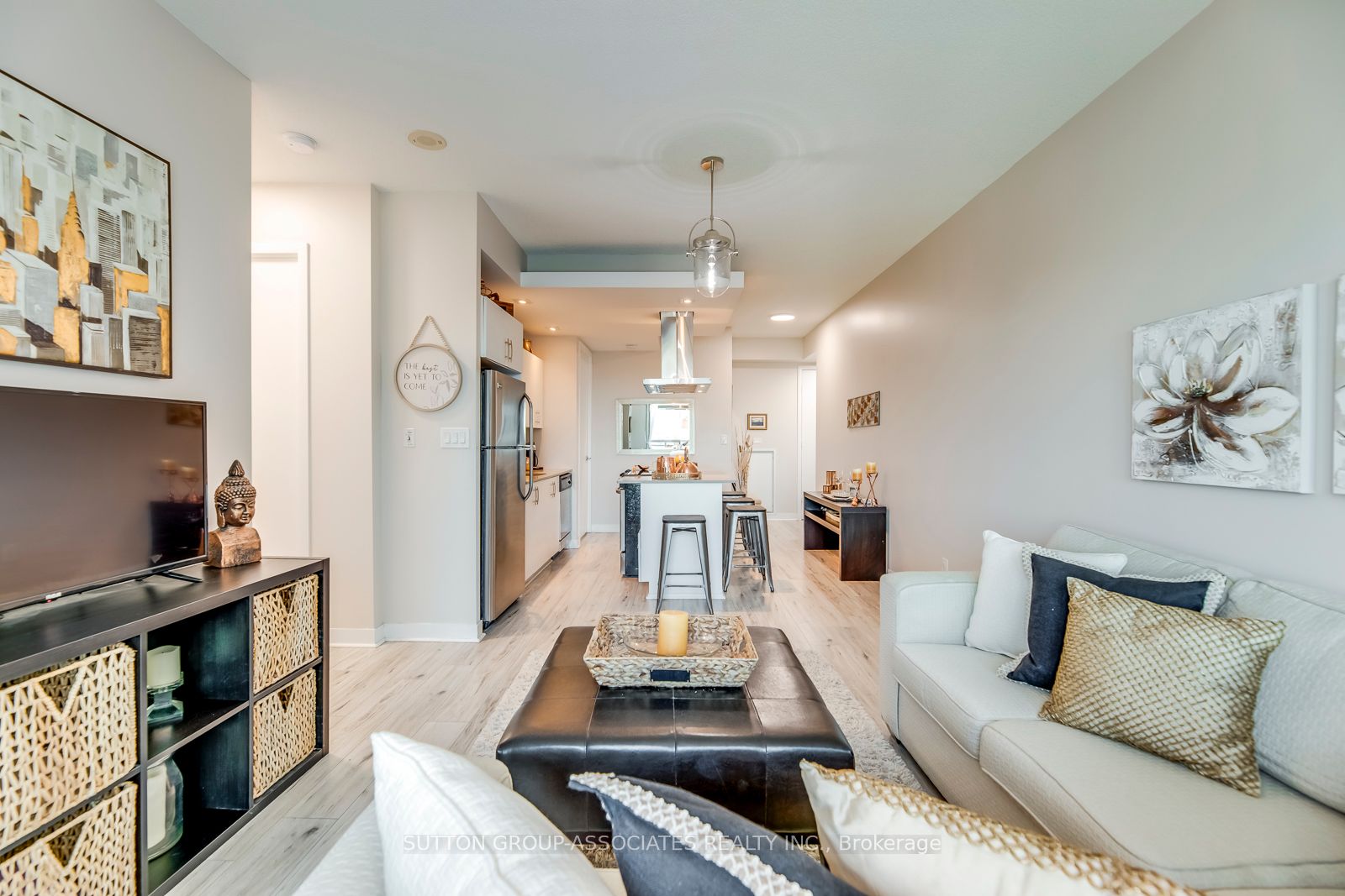 165 Legion Road N, #1532