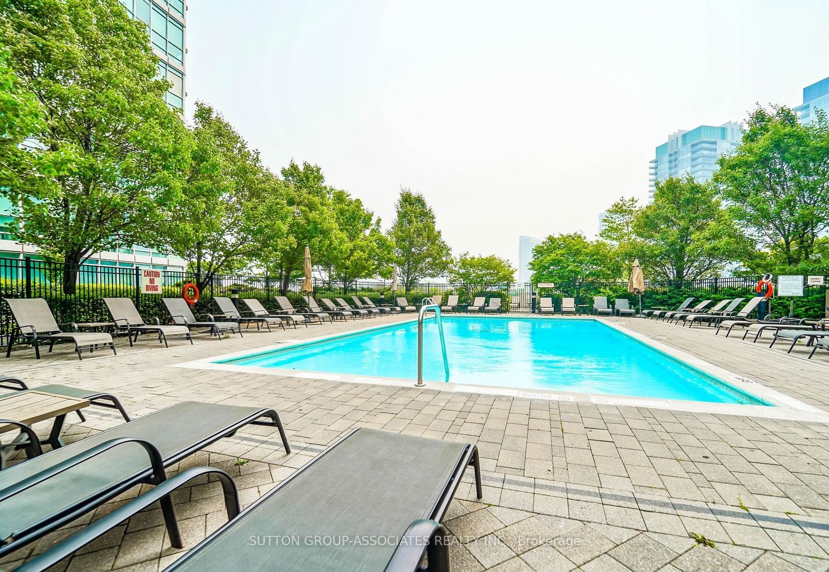 165 Legion Road N, #1532
