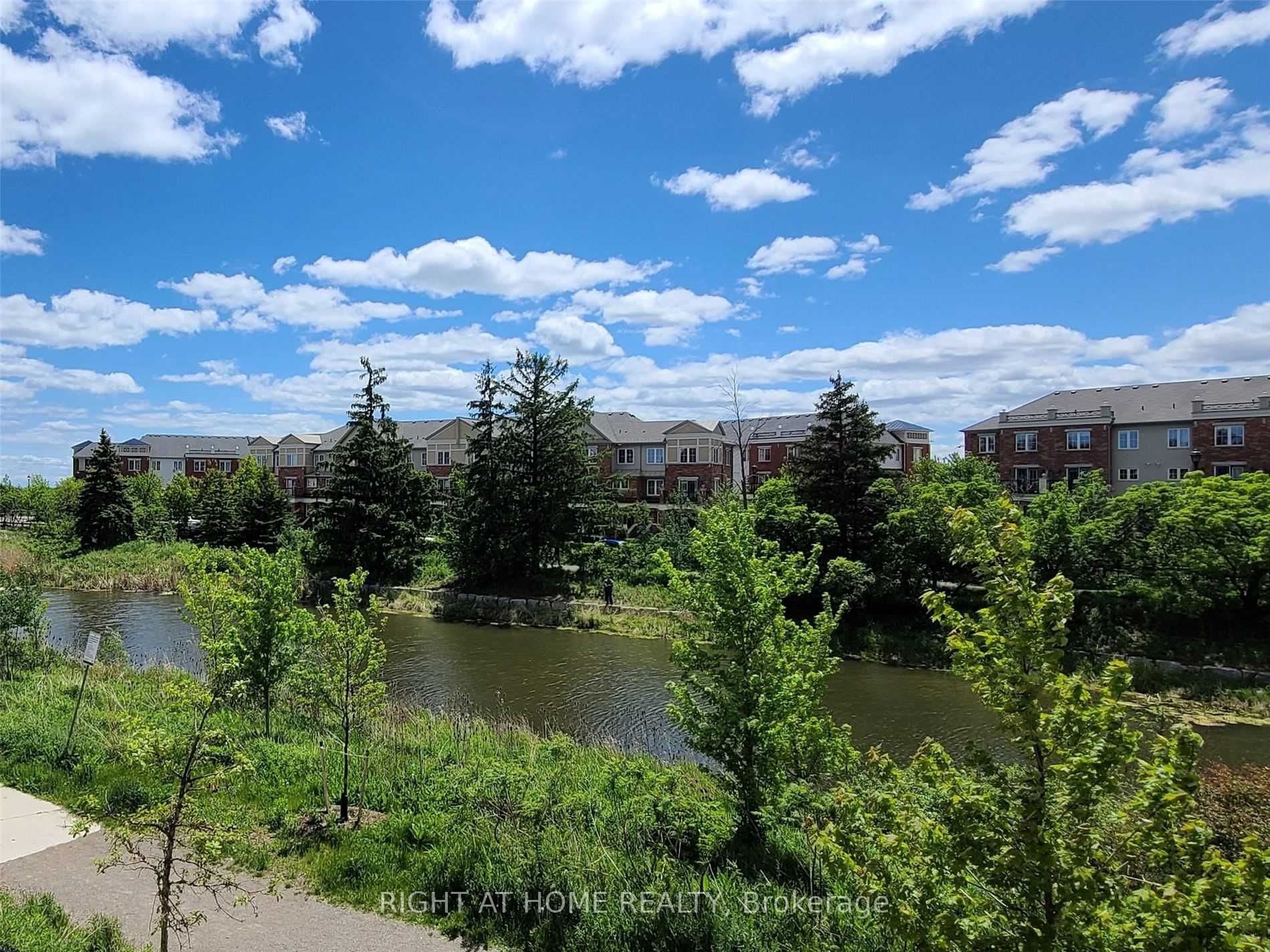 2496 Post Road, #18