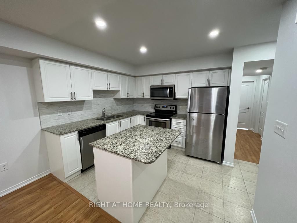 2496 Post Road, #18