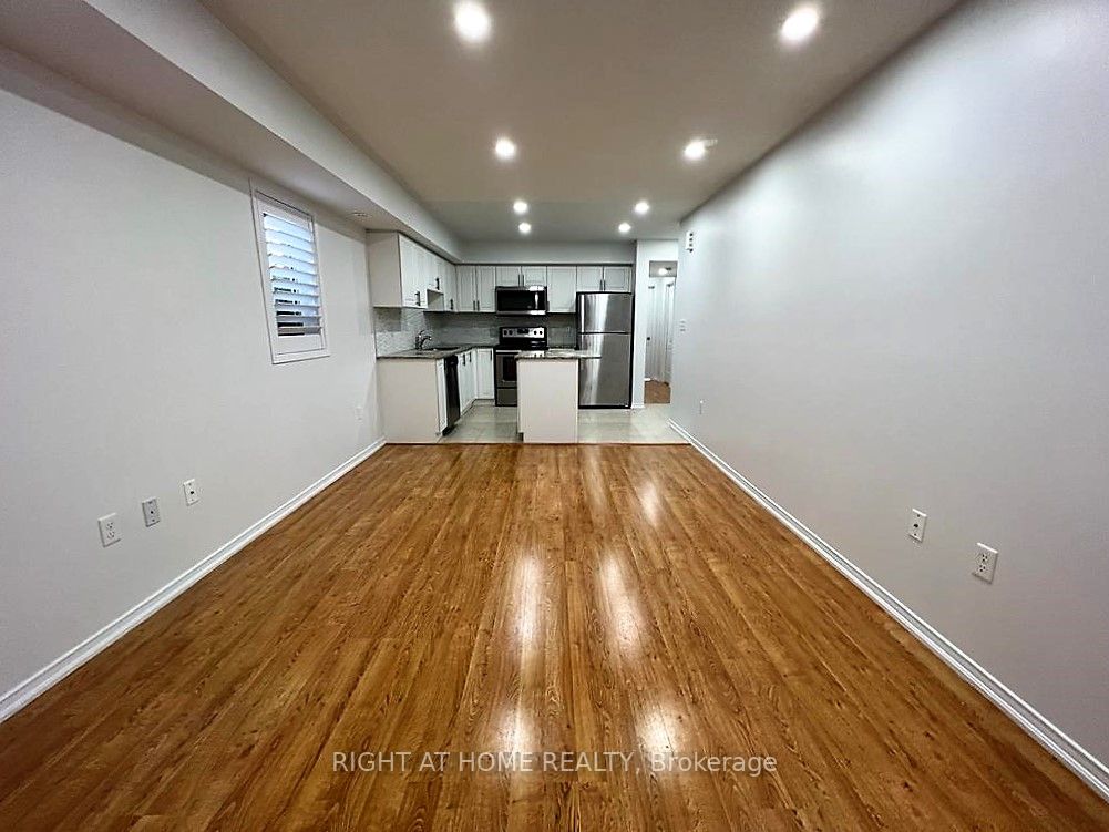 2496 Post Road, #18