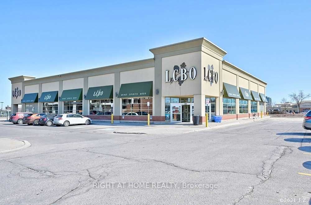 2496 Post Road, #18
