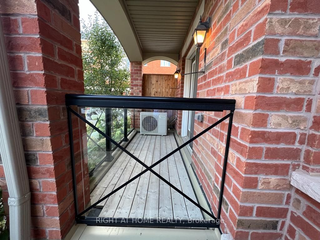 2496 Post Road, #18