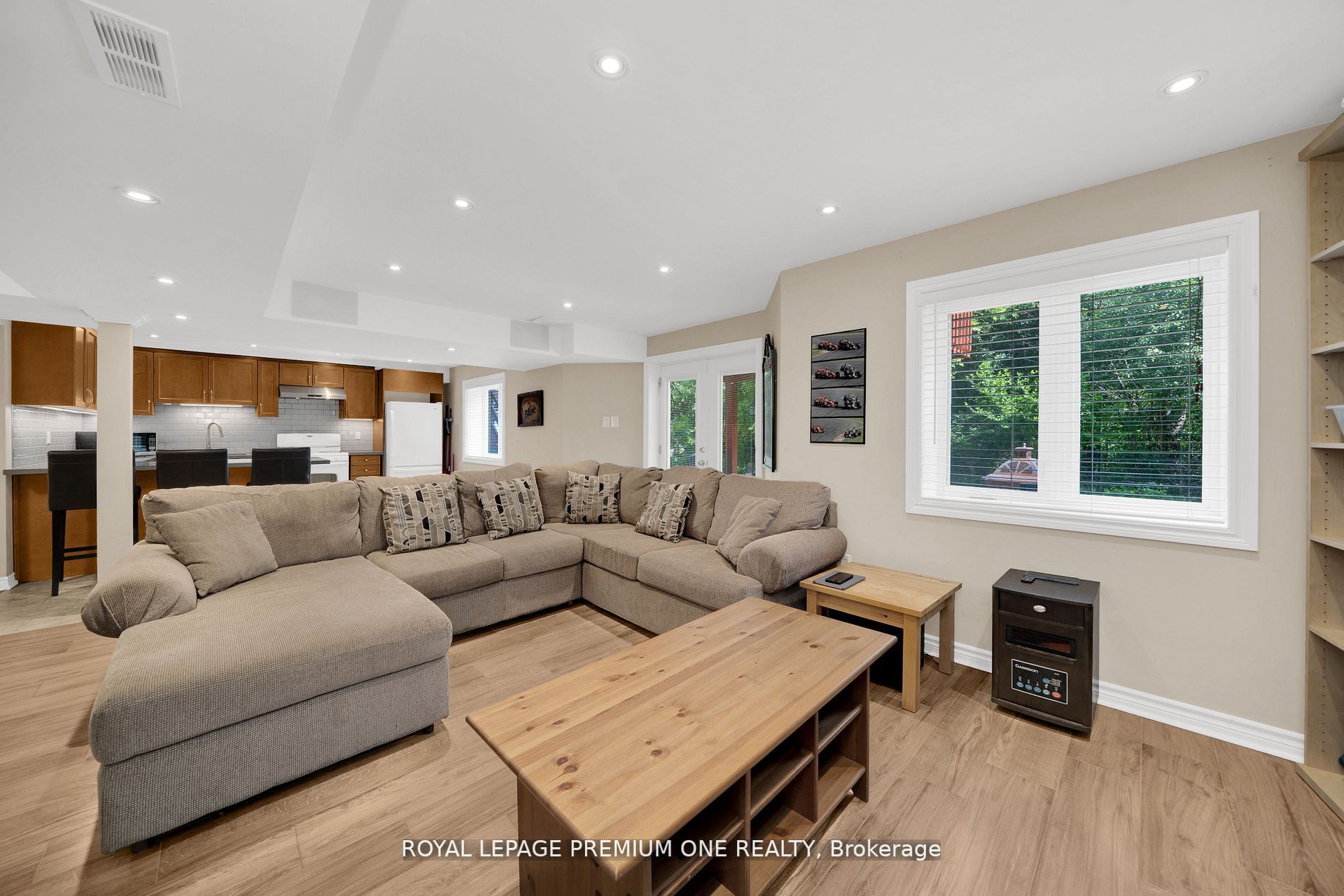 20 Bridgend Cres