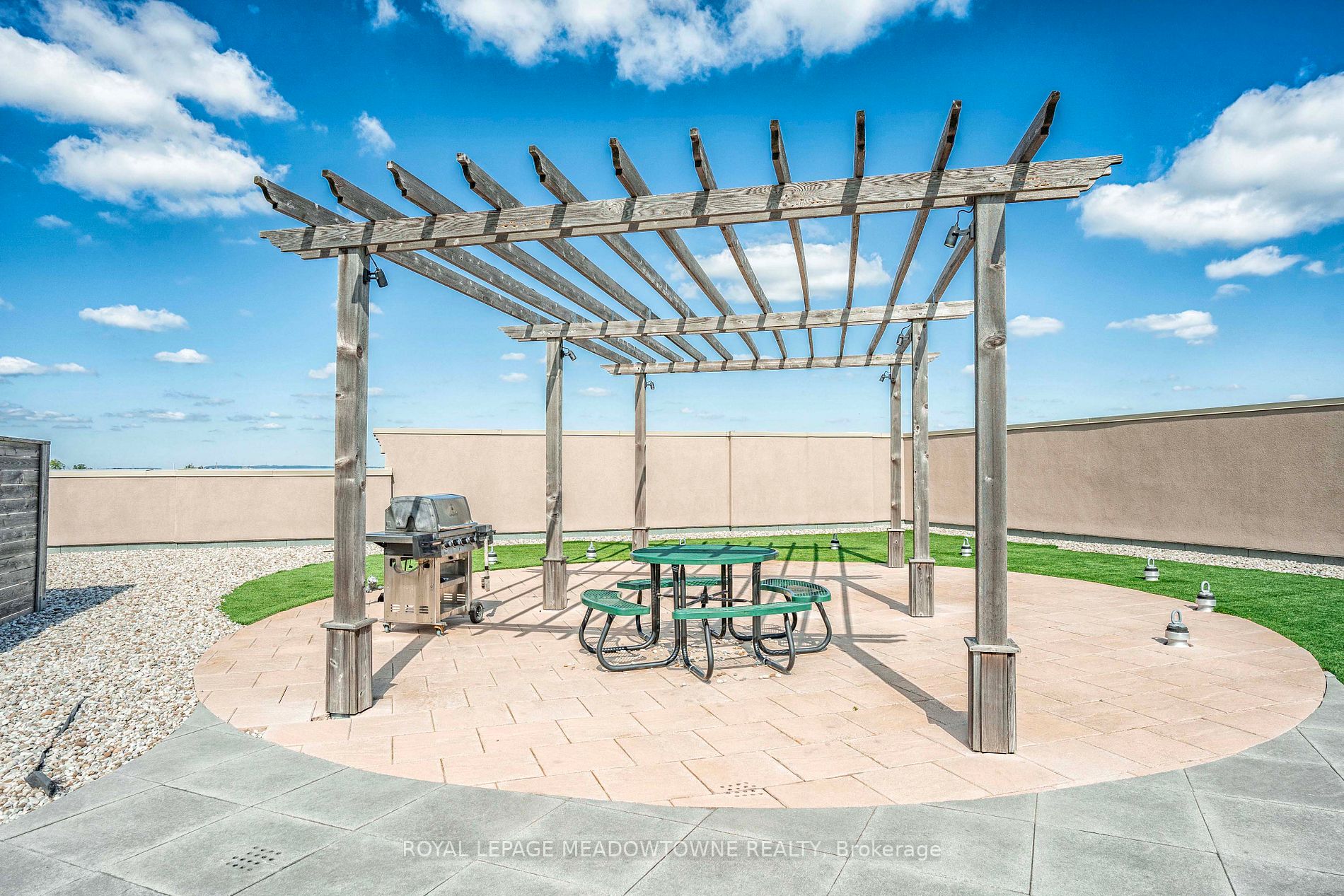5317 Upper Middle Rd, #323