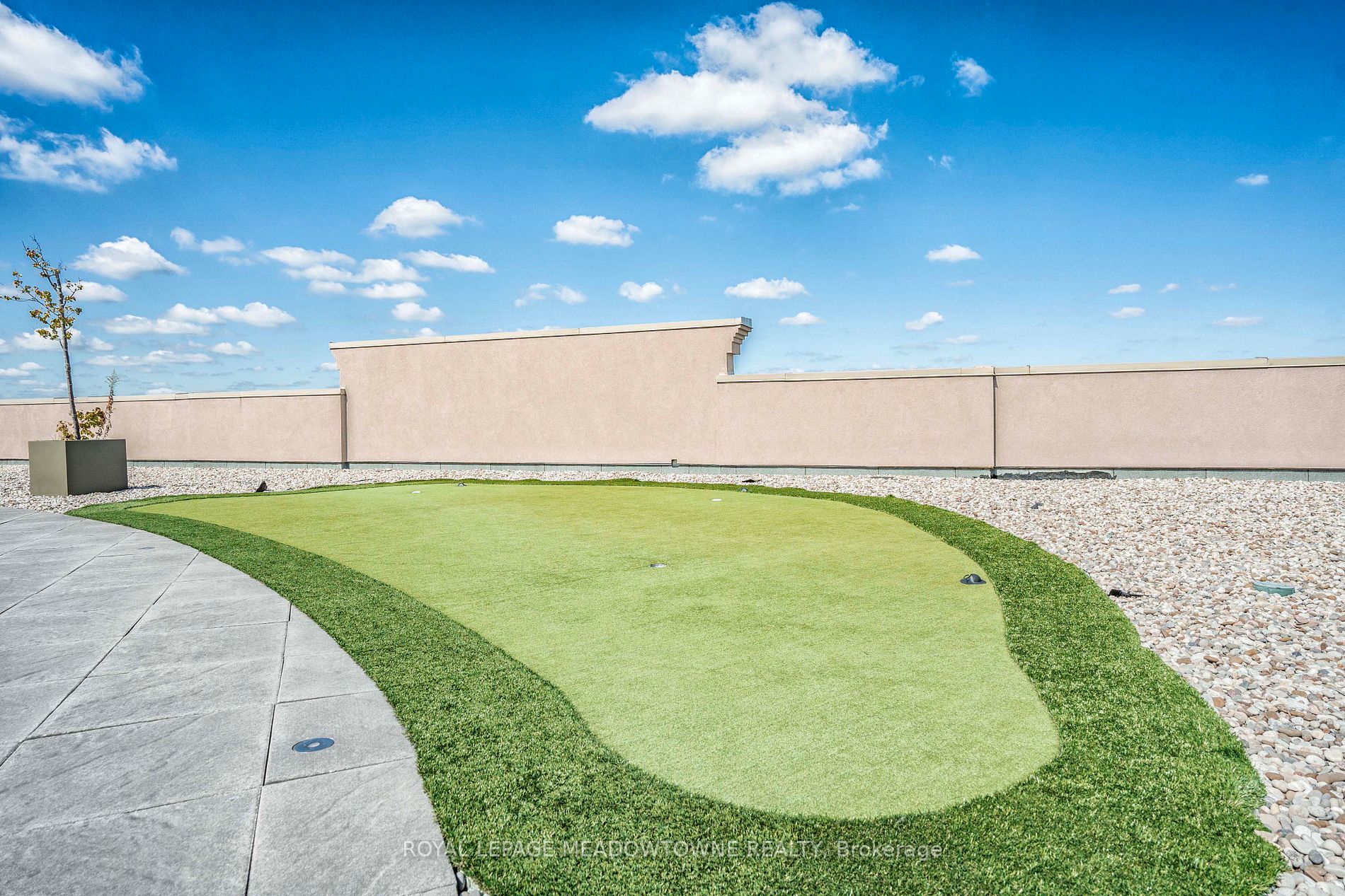 5317 Upper Middle Rd, #323
