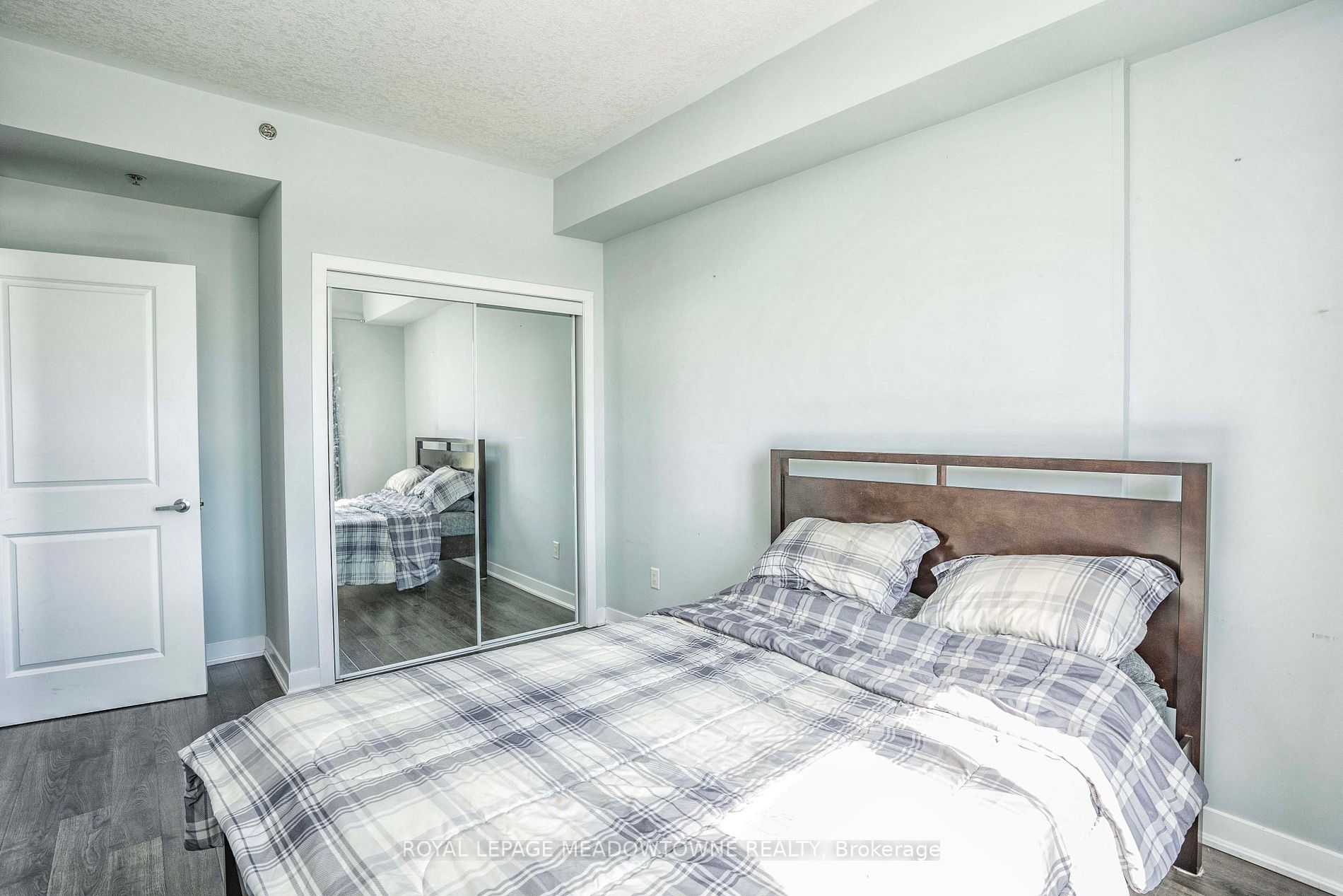 5317 Upper Middle Rd, #323