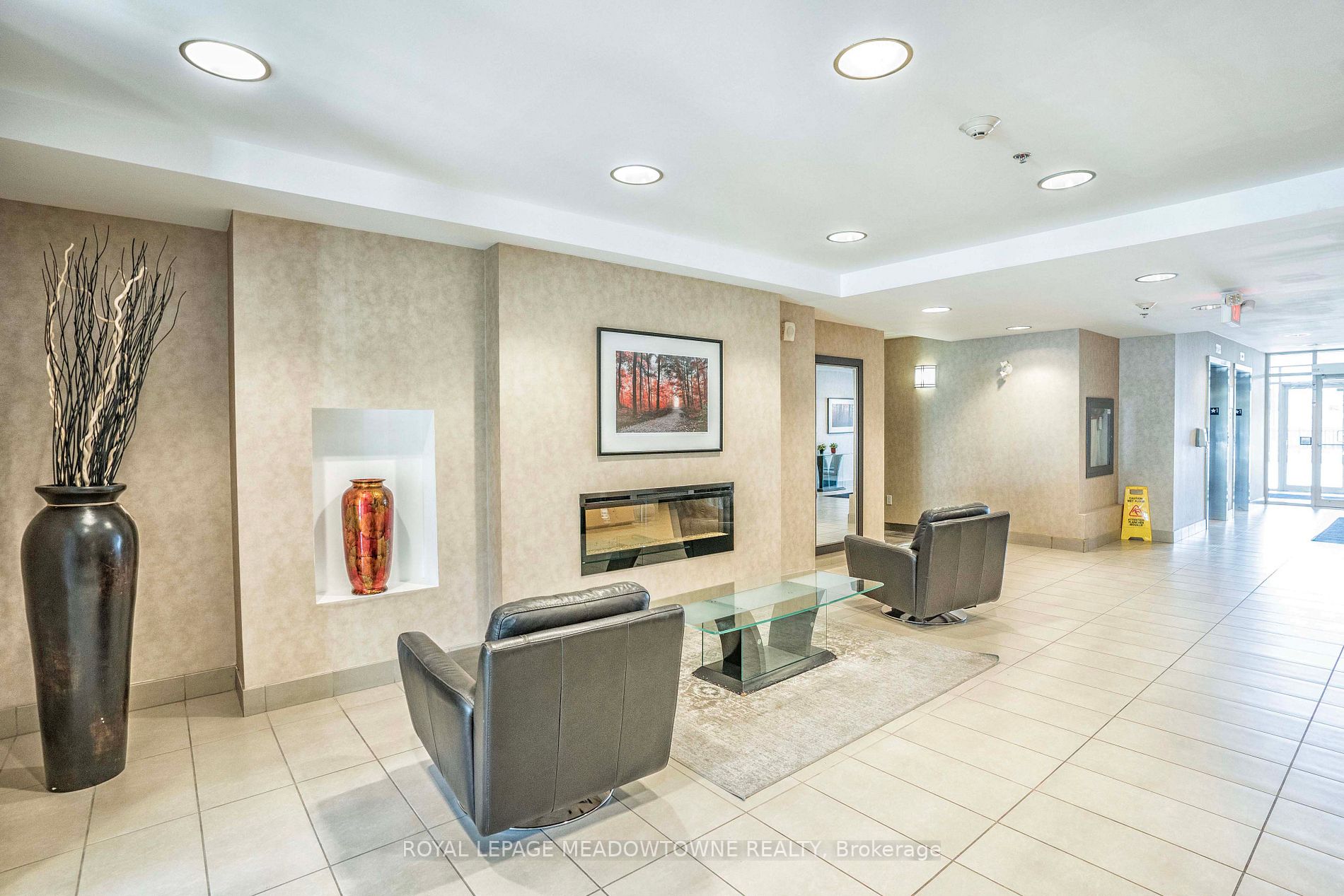 5317 Upper Middle Rd, #323