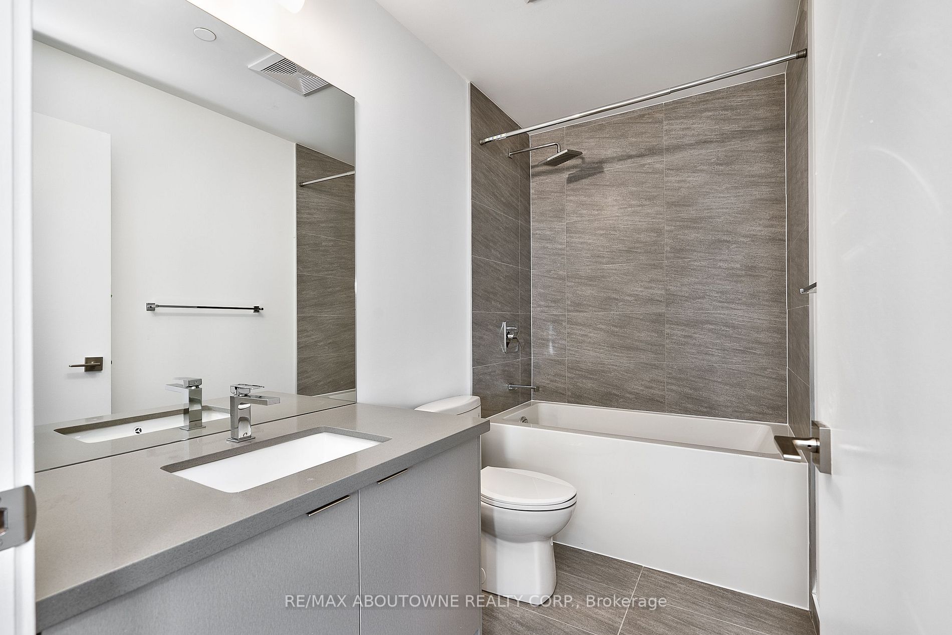 297 Oak Walk Dr, #1903