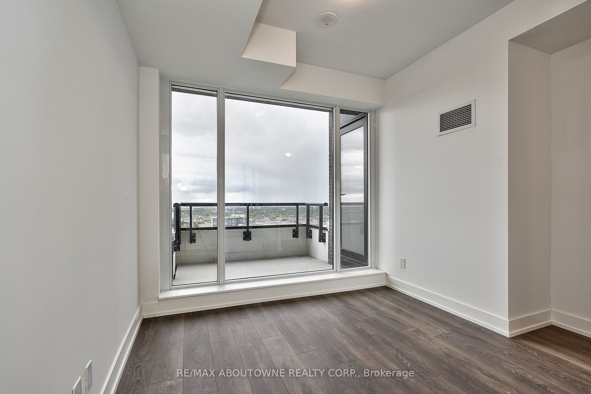 297 Oak Walk Dr, #1903