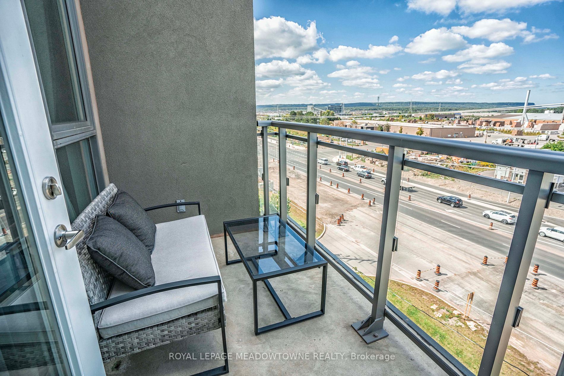 5240 Dundas St, #B605