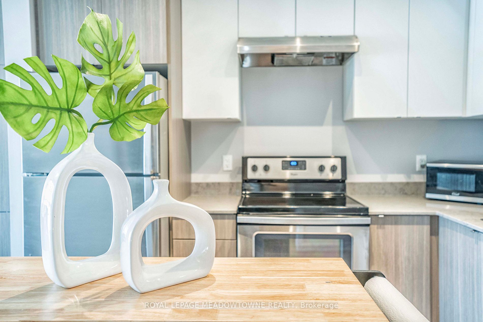 5240 Dundas St, #B605