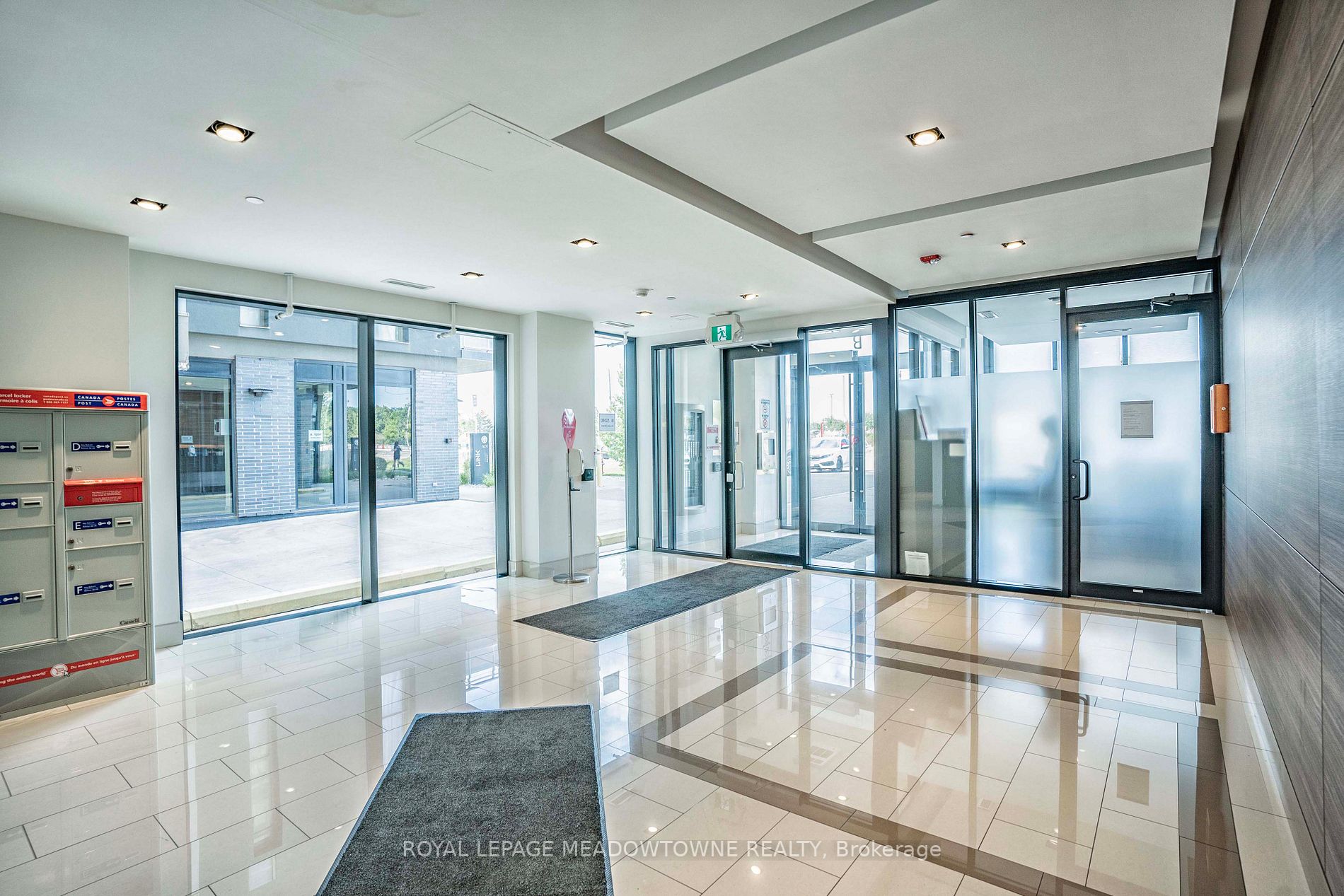 5240 Dundas St, #B605