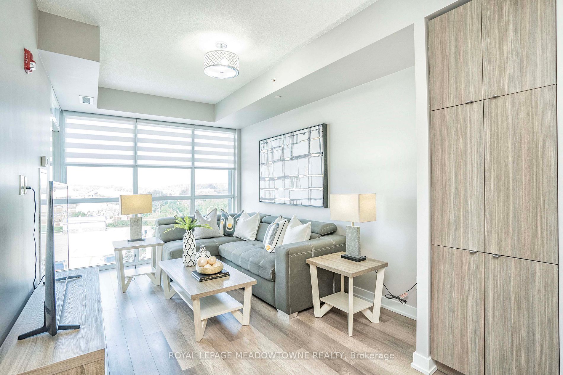 5240 Dundas St, #B605