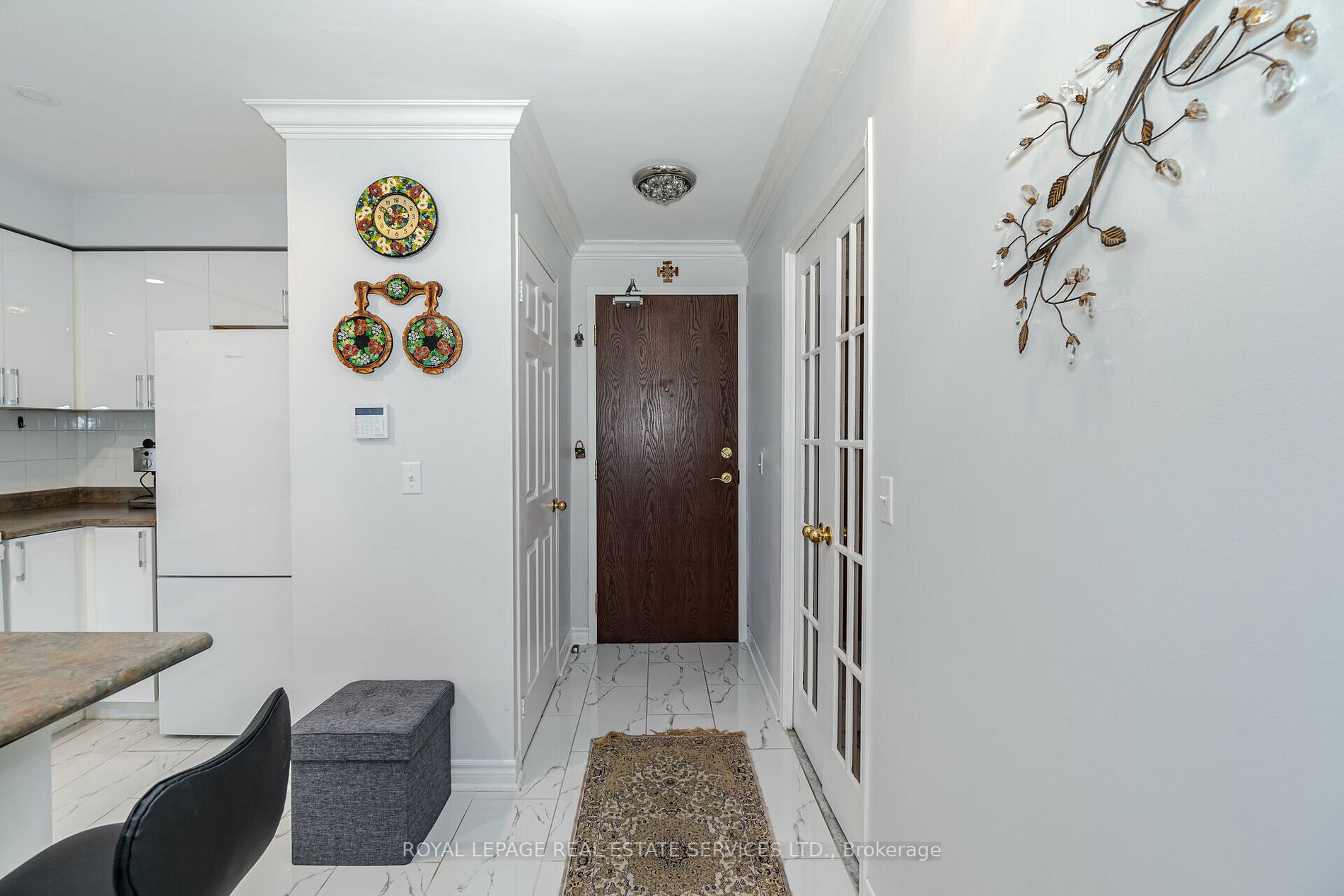 15 Michael Power Place, #405
