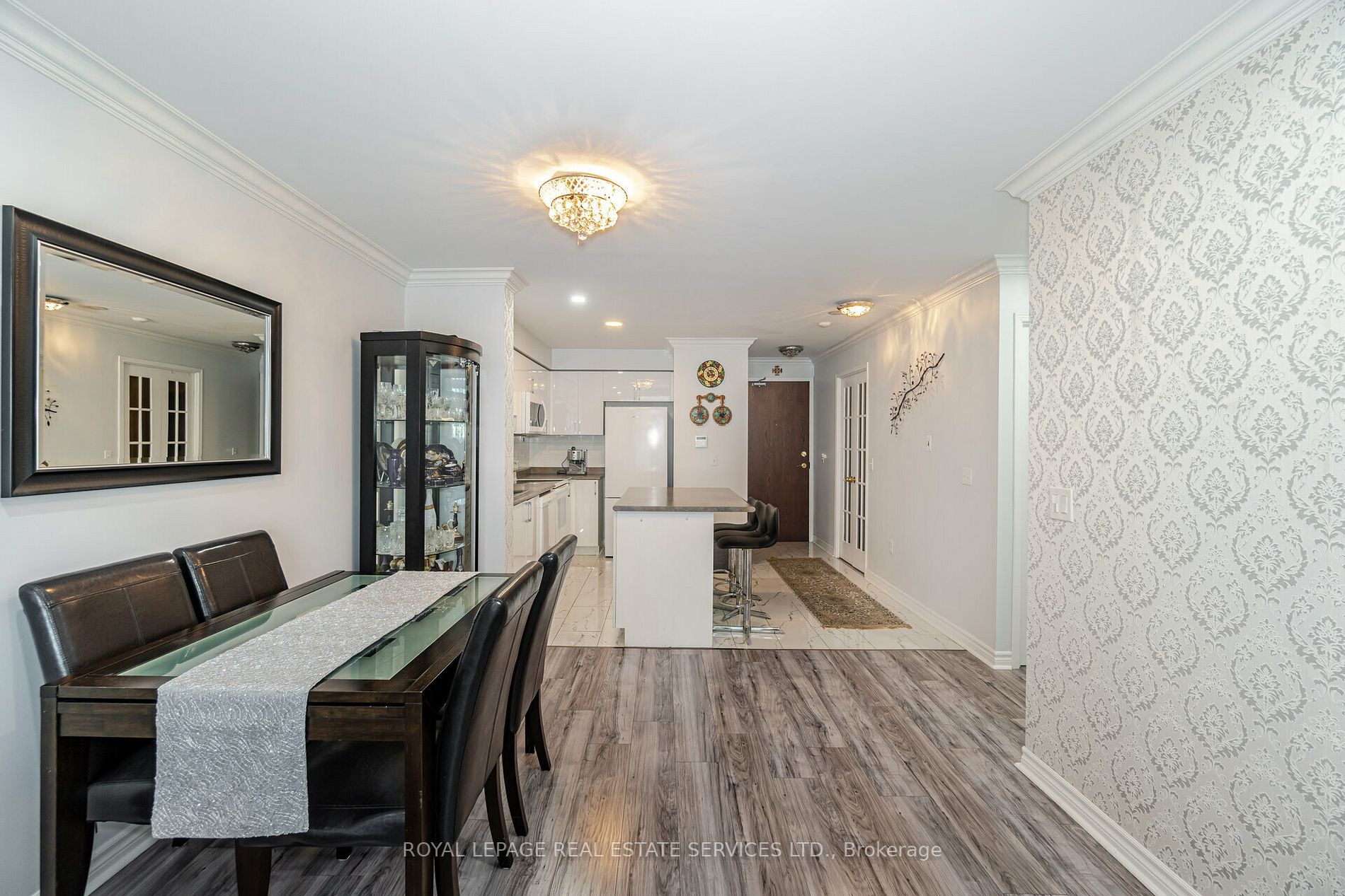 15 Michael Power Place, #405