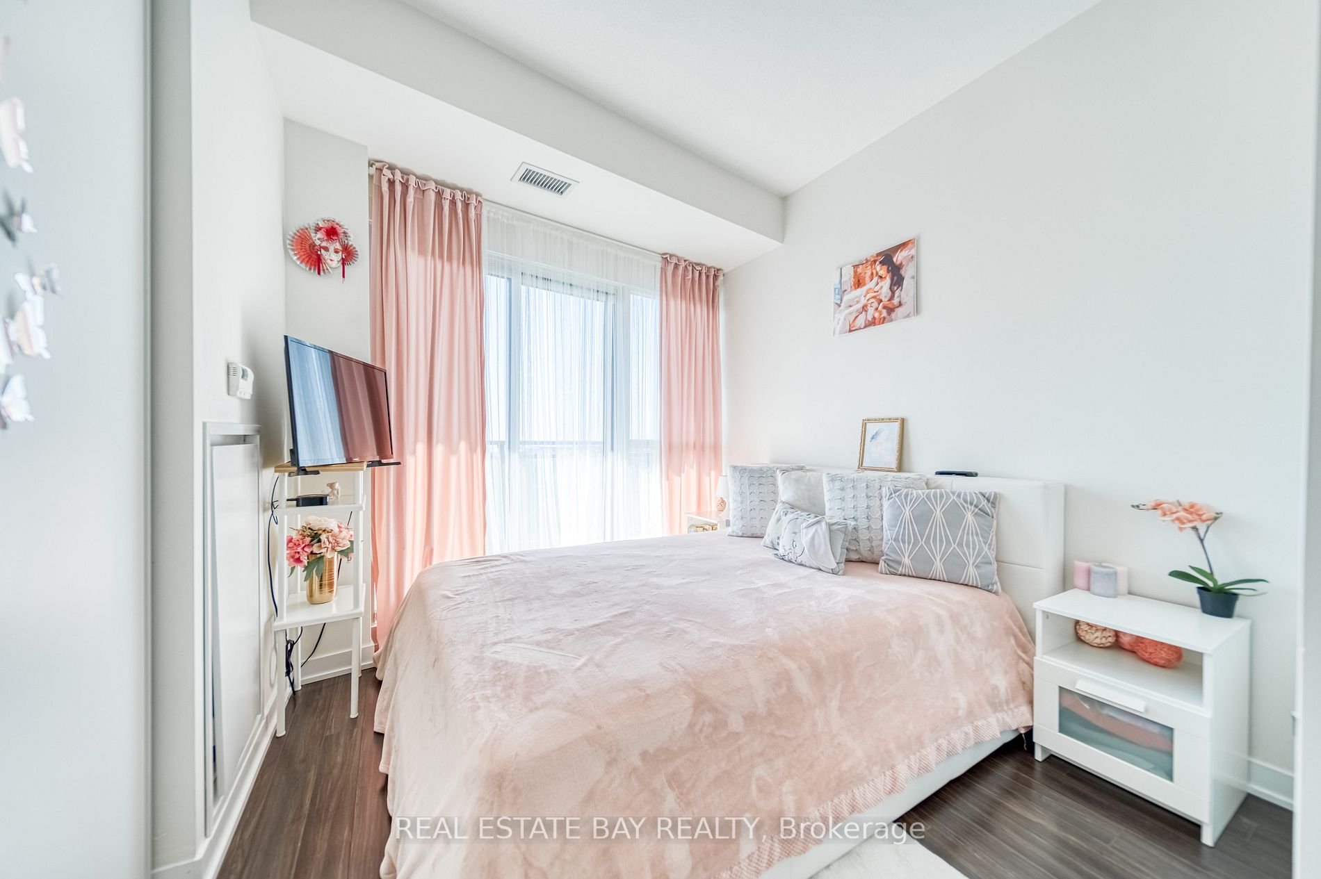 165 Legion Road N, #1426