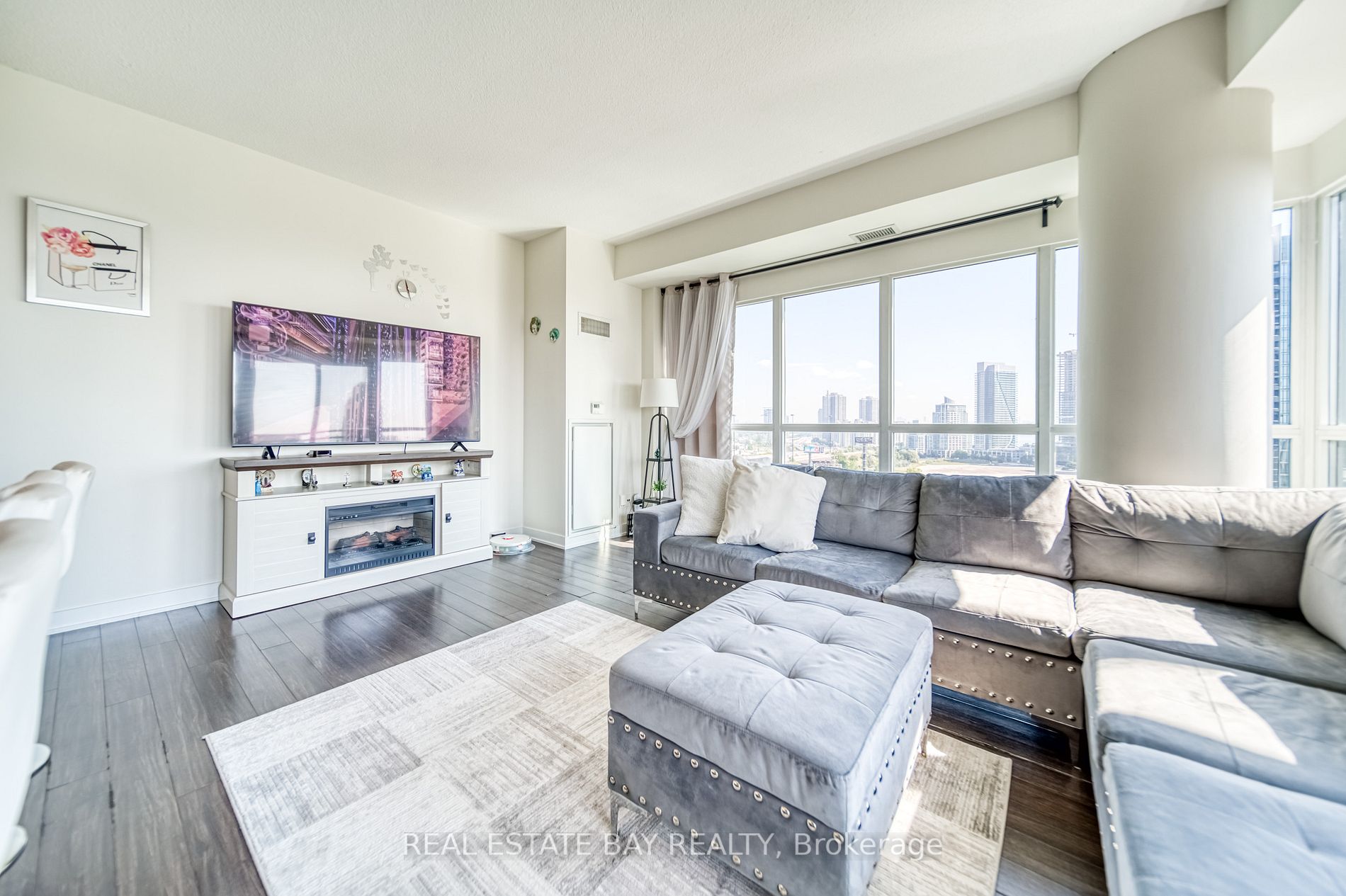 165 Legion Road N, #1426