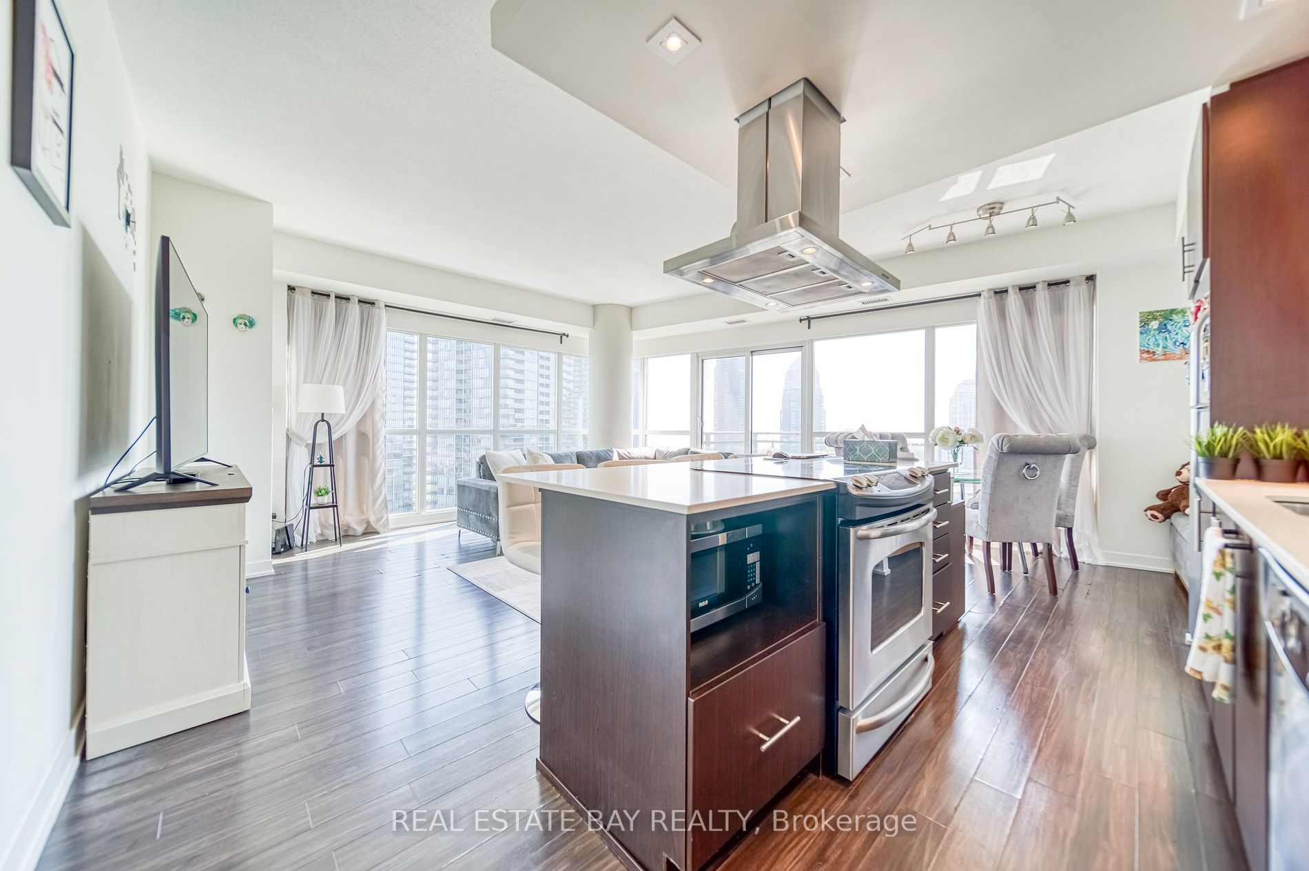 165 Legion Road N, #1426