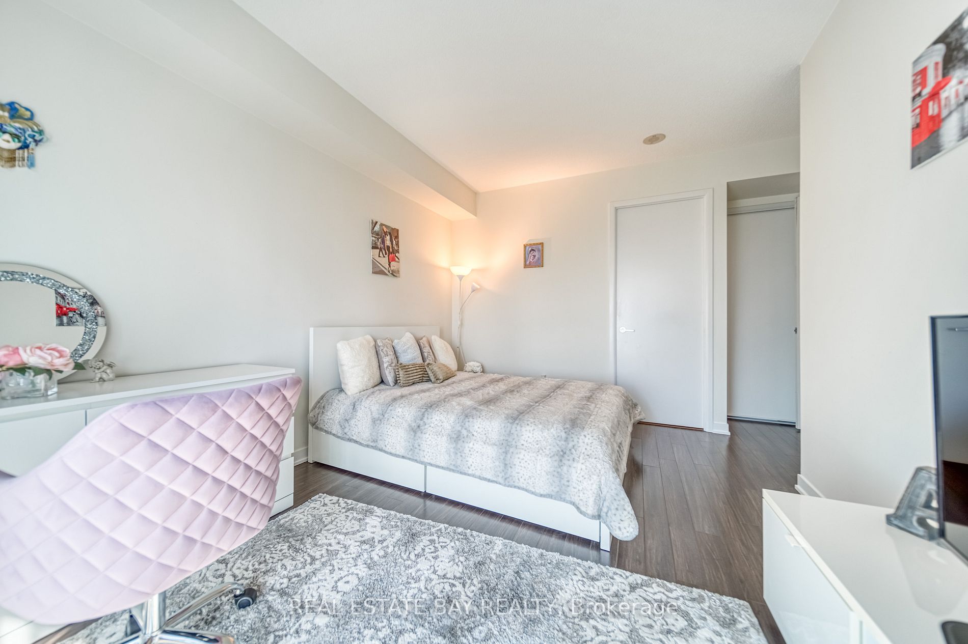 165 Legion Road N, #1426