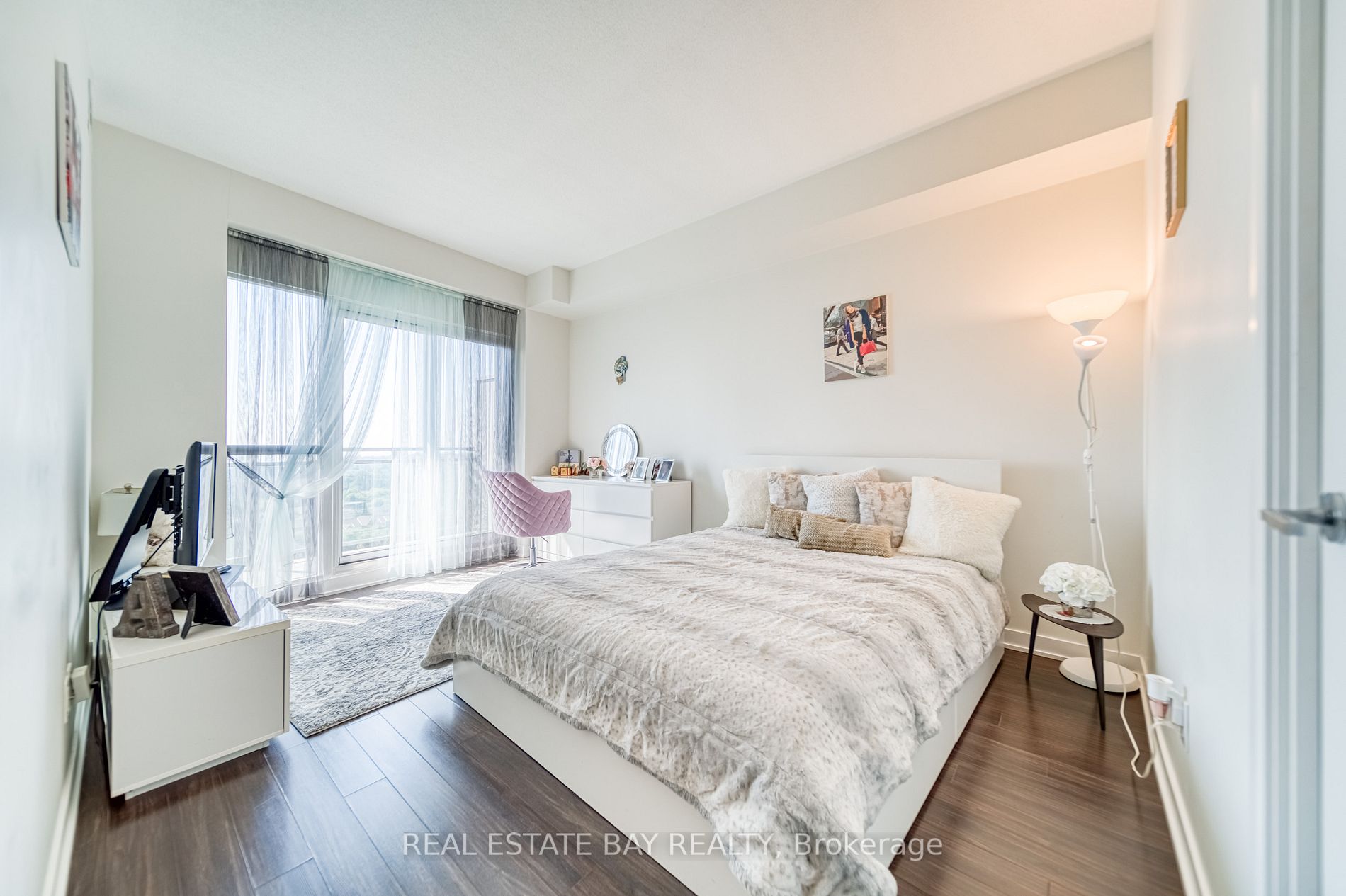 165 Legion Road N, #1426